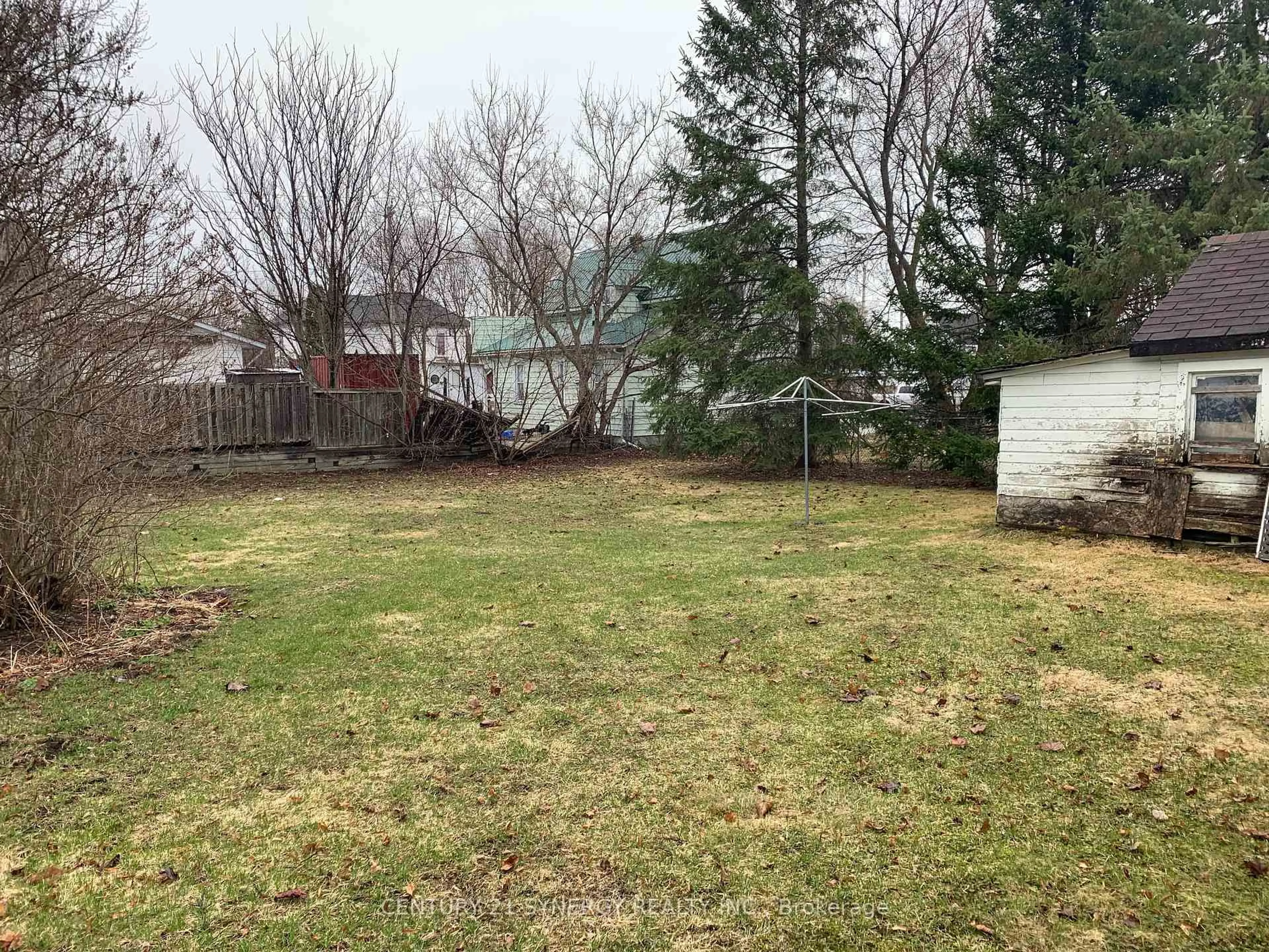 A pic from outside/outdoor area/front of a property/back of a property/a pic from drone, street for 26 Robina Ave, Smiths Falls Ontario K7A 3B6