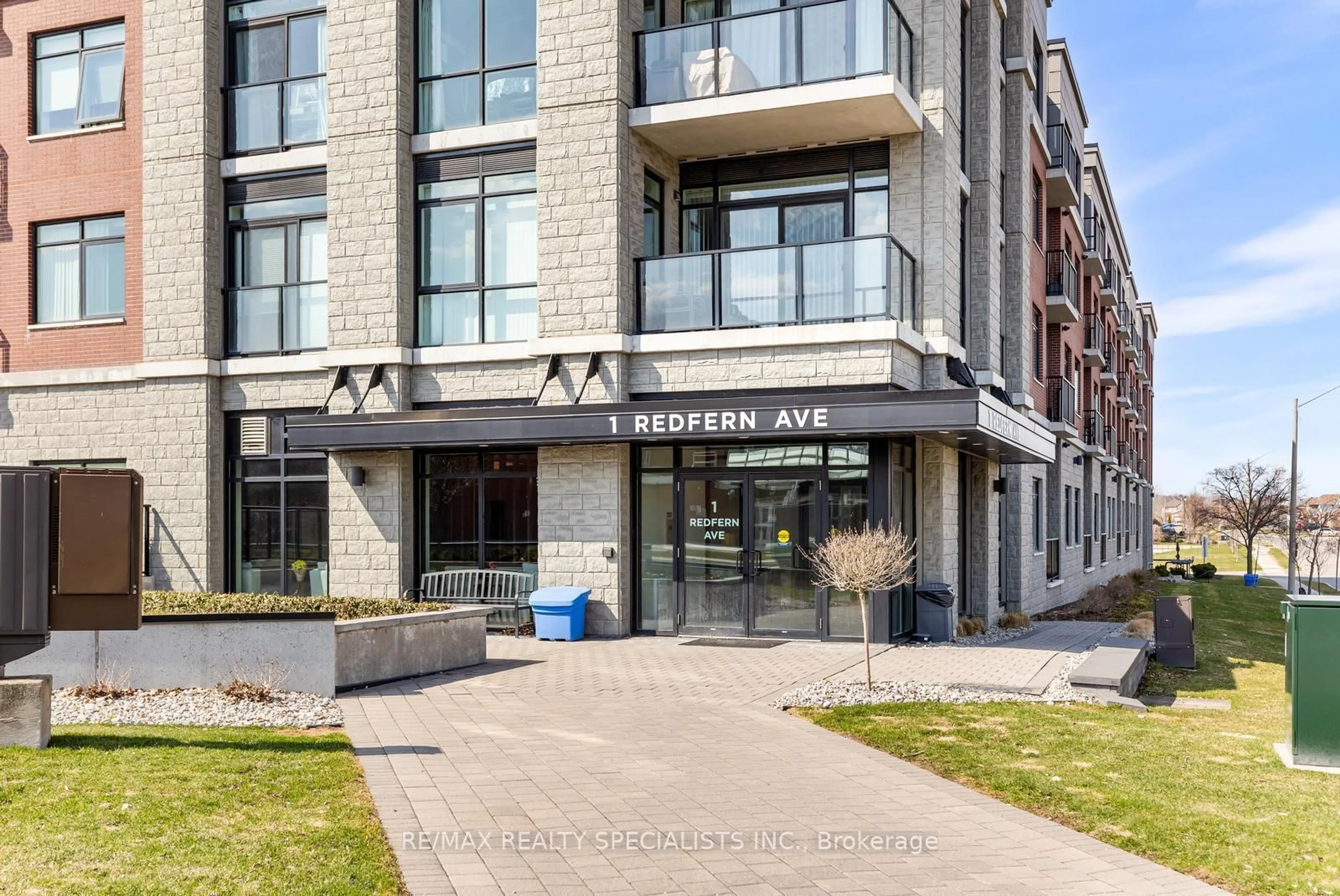 Unknown for 1 Redfern Ave #309, Hamilton Ontario L9C 0E6