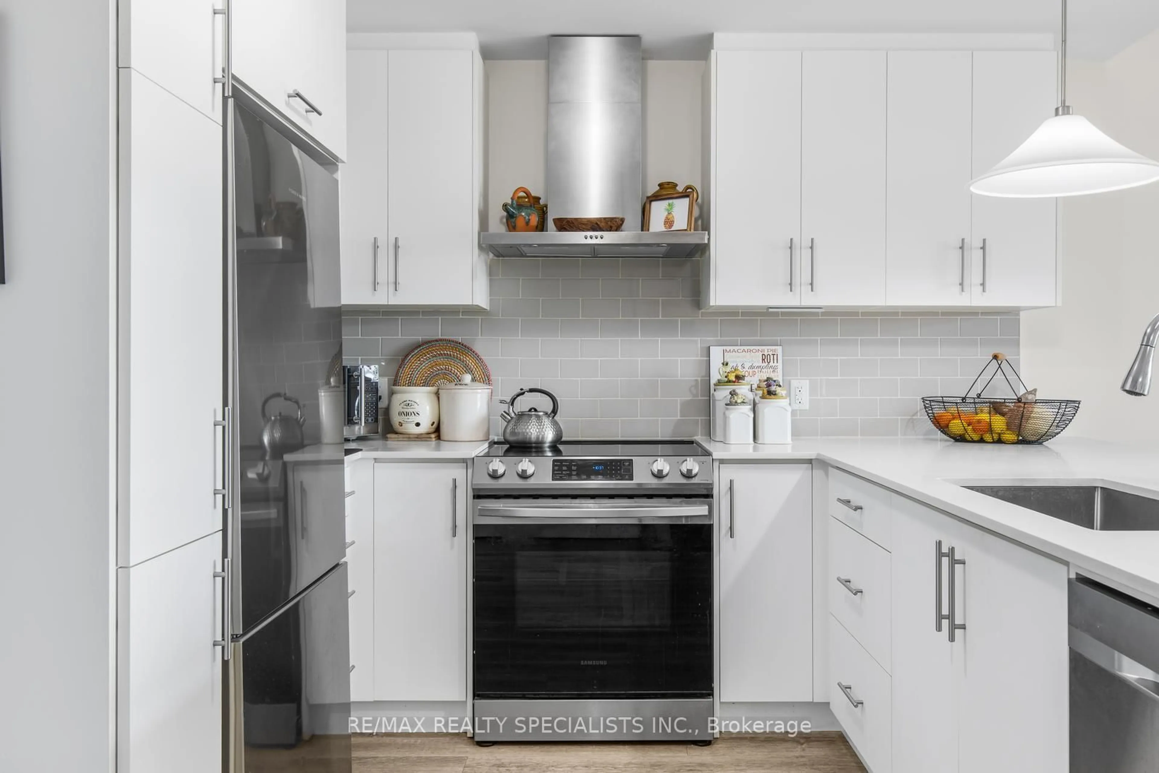 Contemporary kitchen, ceramic/tile floor for 1 Redfern Ave #309, Hamilton Ontario L9C 0E6