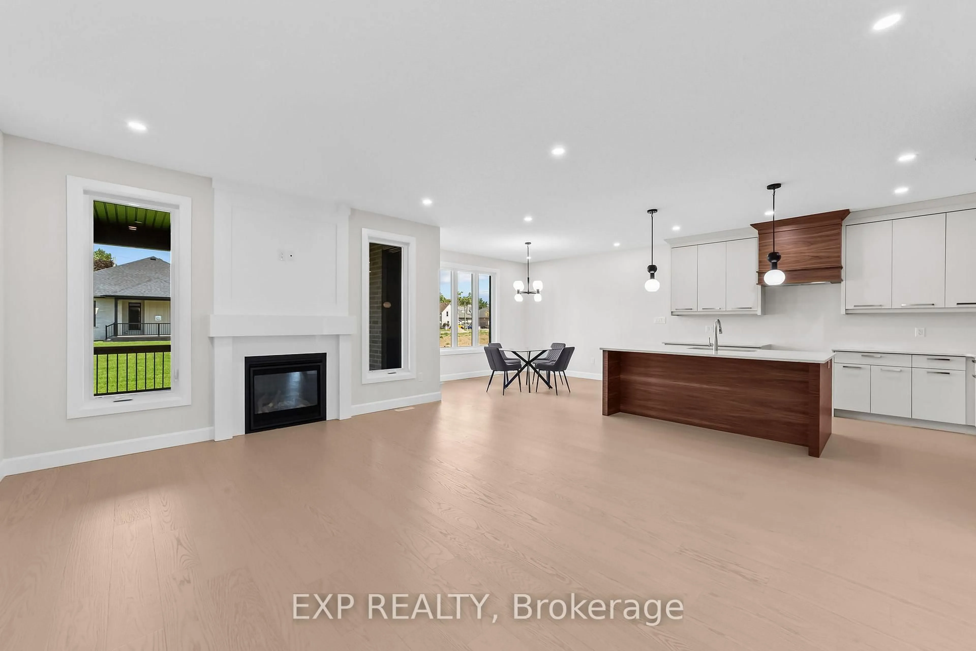 Open concept kitchen, ceramic/tile floor for 409 Ontario St, Warwick Ontario N0M 2S0