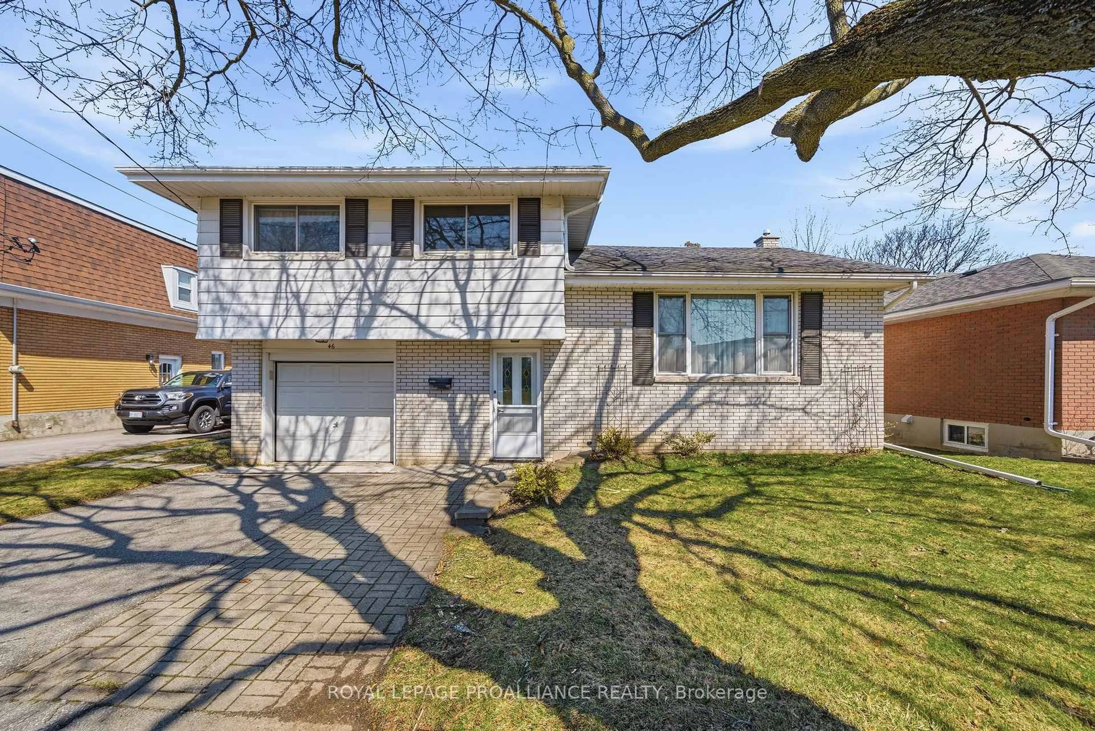 Home with vinyl exterior material, street for 46 Edgehill Rd, Belleville Ontario K8N 2L1