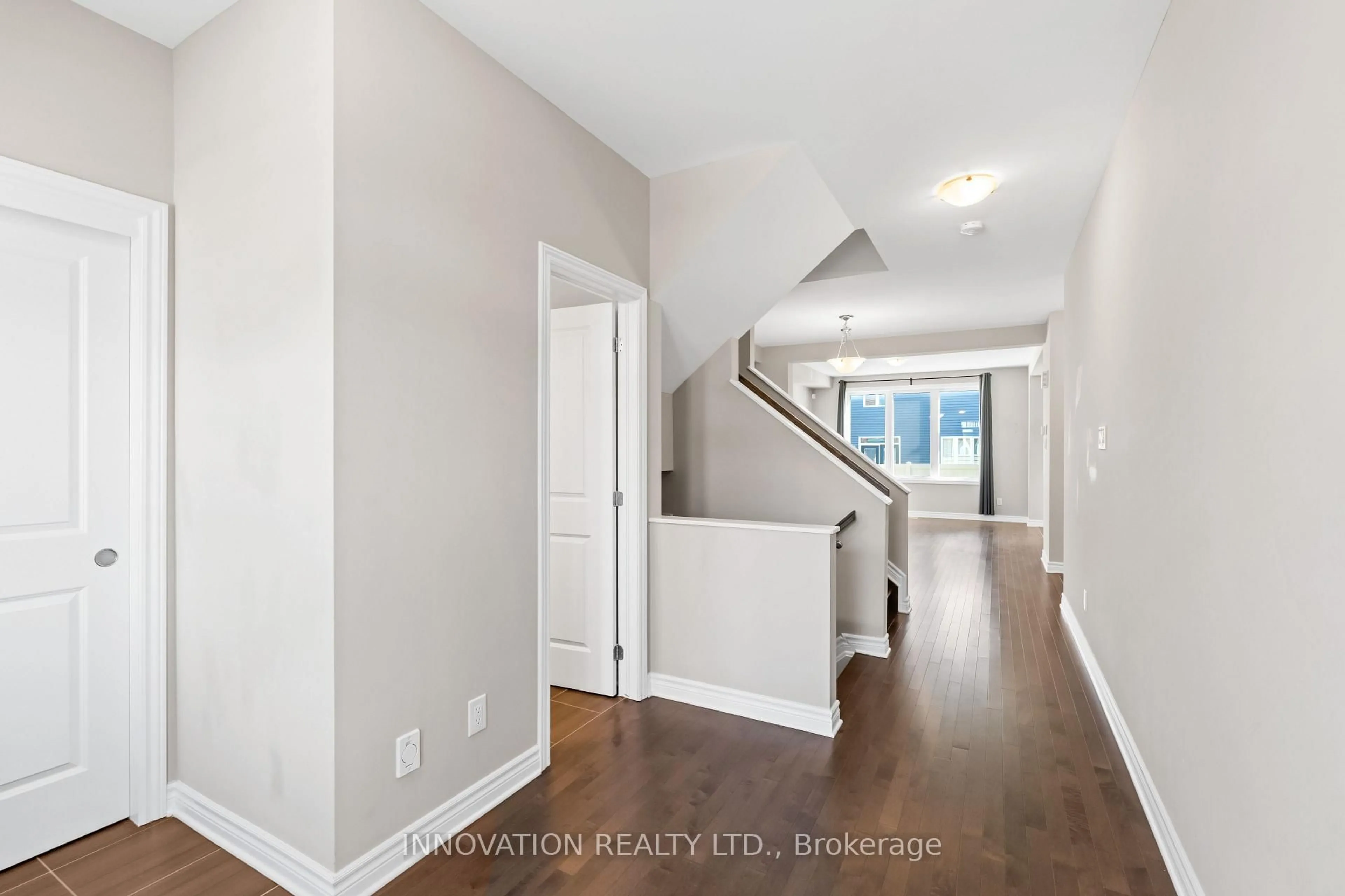 Indoor entryway for 703 Samantha Eastop Ave, Ottawa Ontario K2S 1B9