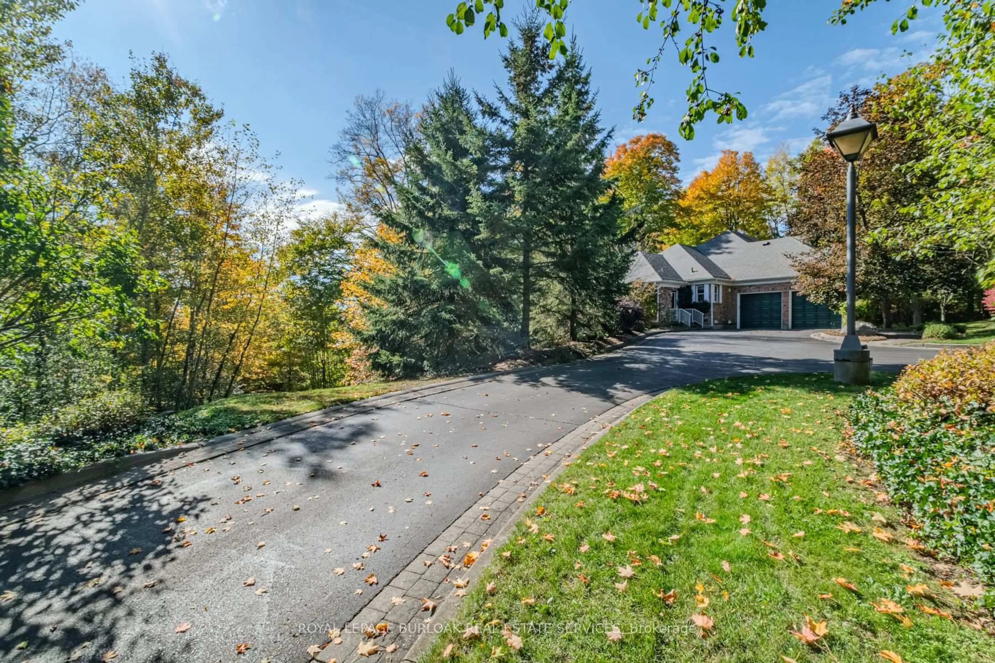 A pic from outside/outdoor area/front of a property/back of a property/a pic from drone, unknown for 6711 Wellington Road 34, Puslinch Ontario N0B 2J0