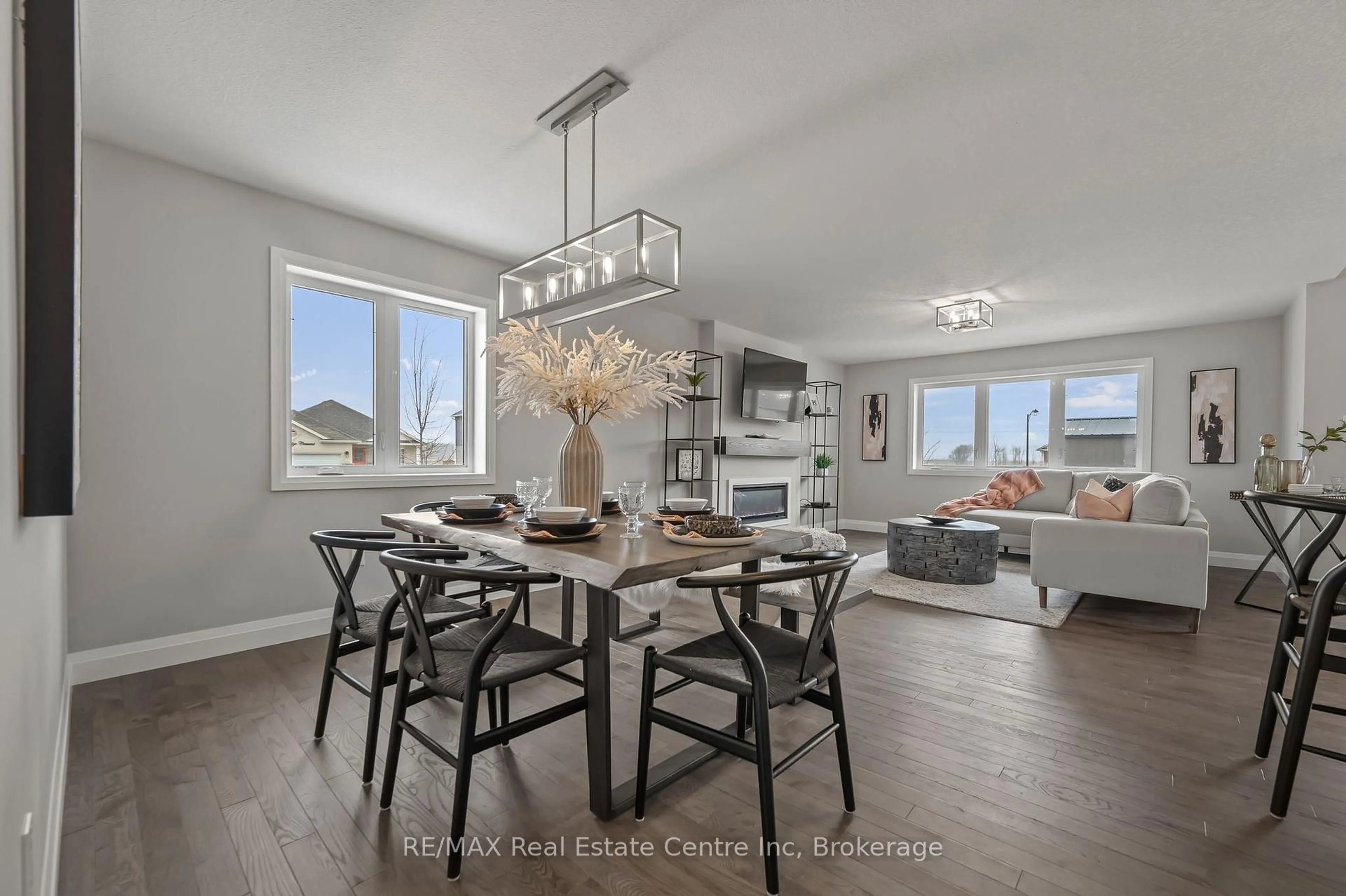Open concept kitchen, unknown for 218 Bridge Cres, Minto Ontario N0G 2P0