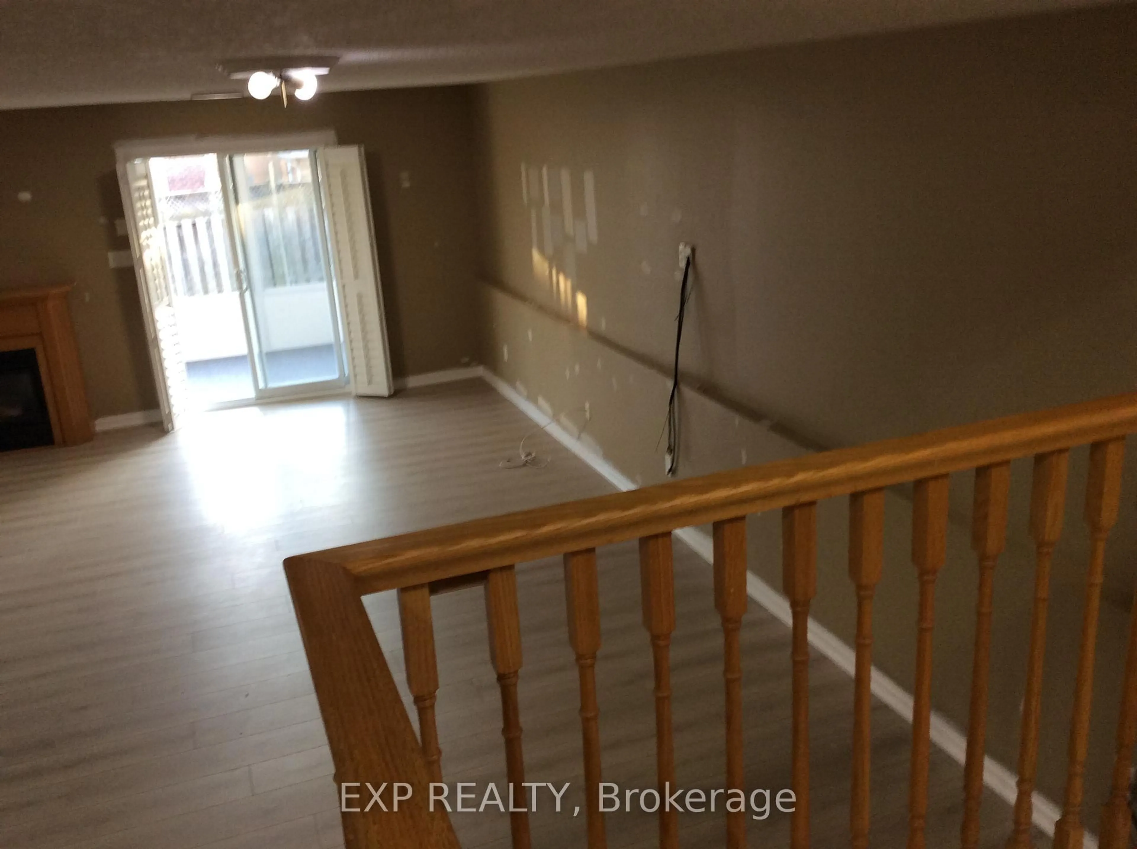 Indoor entryway for 431 Lausanne Cres, Waterloo Ontario N2T 2X6