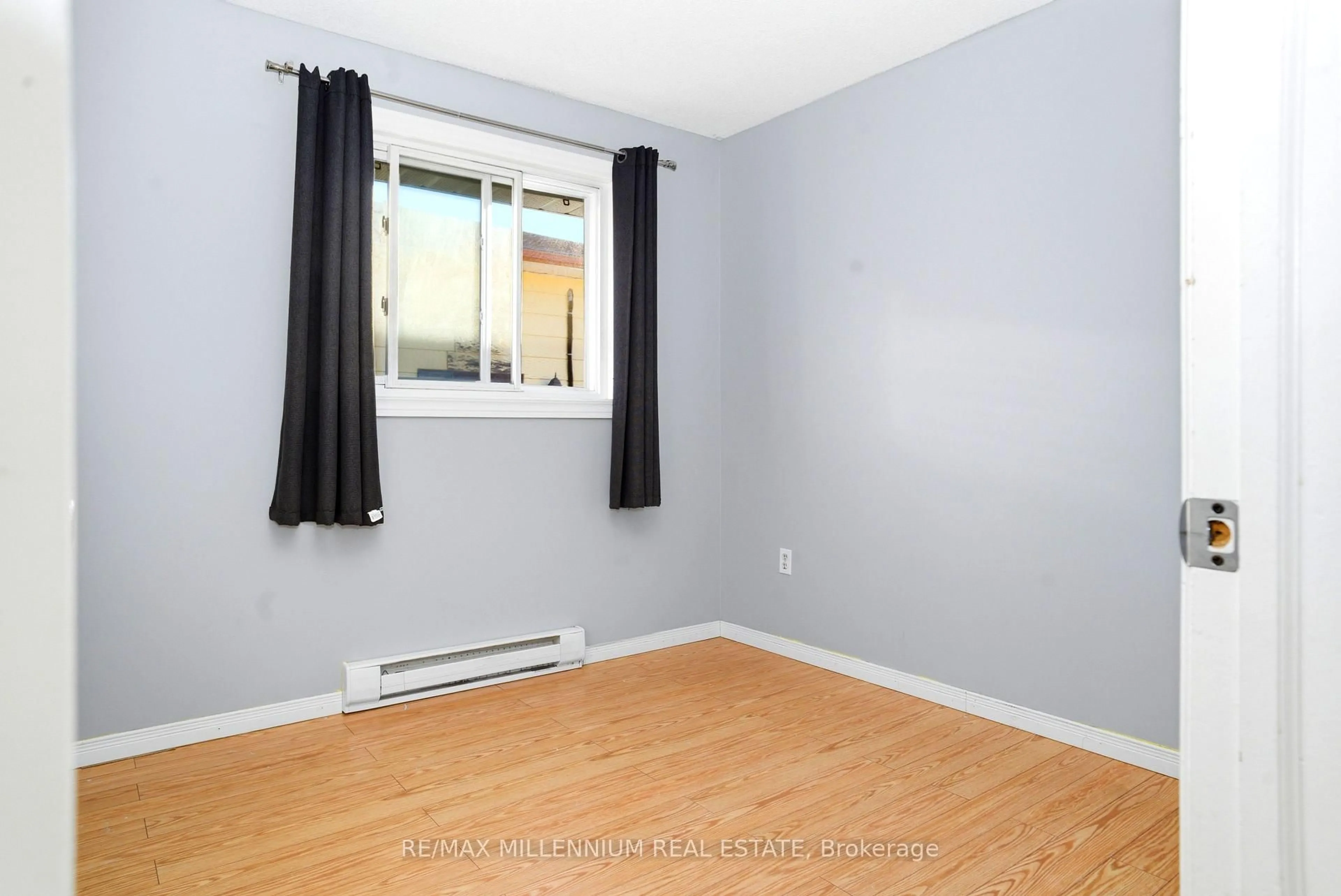 A pic of a room for 8 PLUMTREE Pl, North Bay Ontario P1A 3Y6