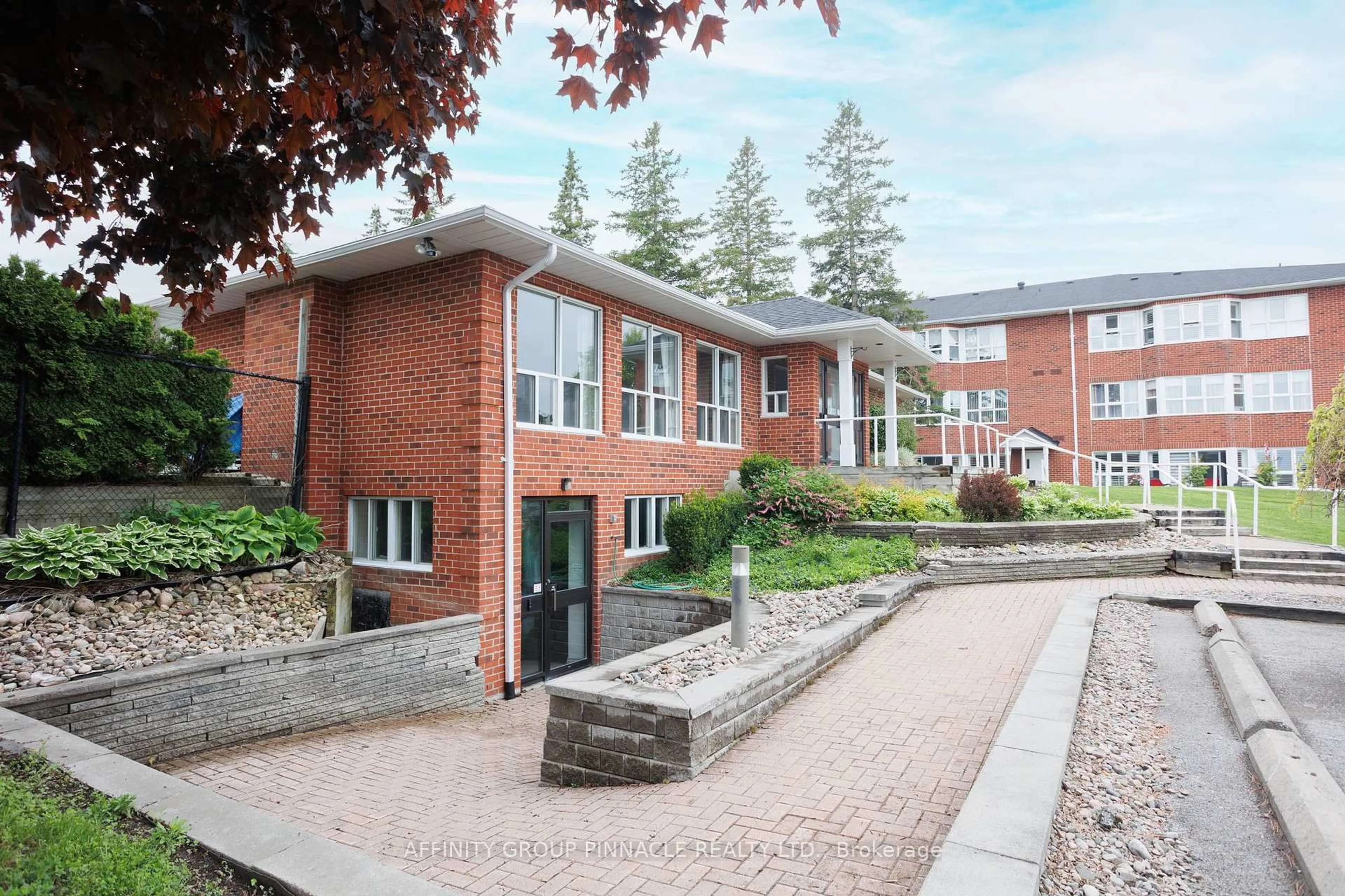 Unknown for 4 Heritage Way #203, Kawartha Lakes Ontario K9V 5Z2