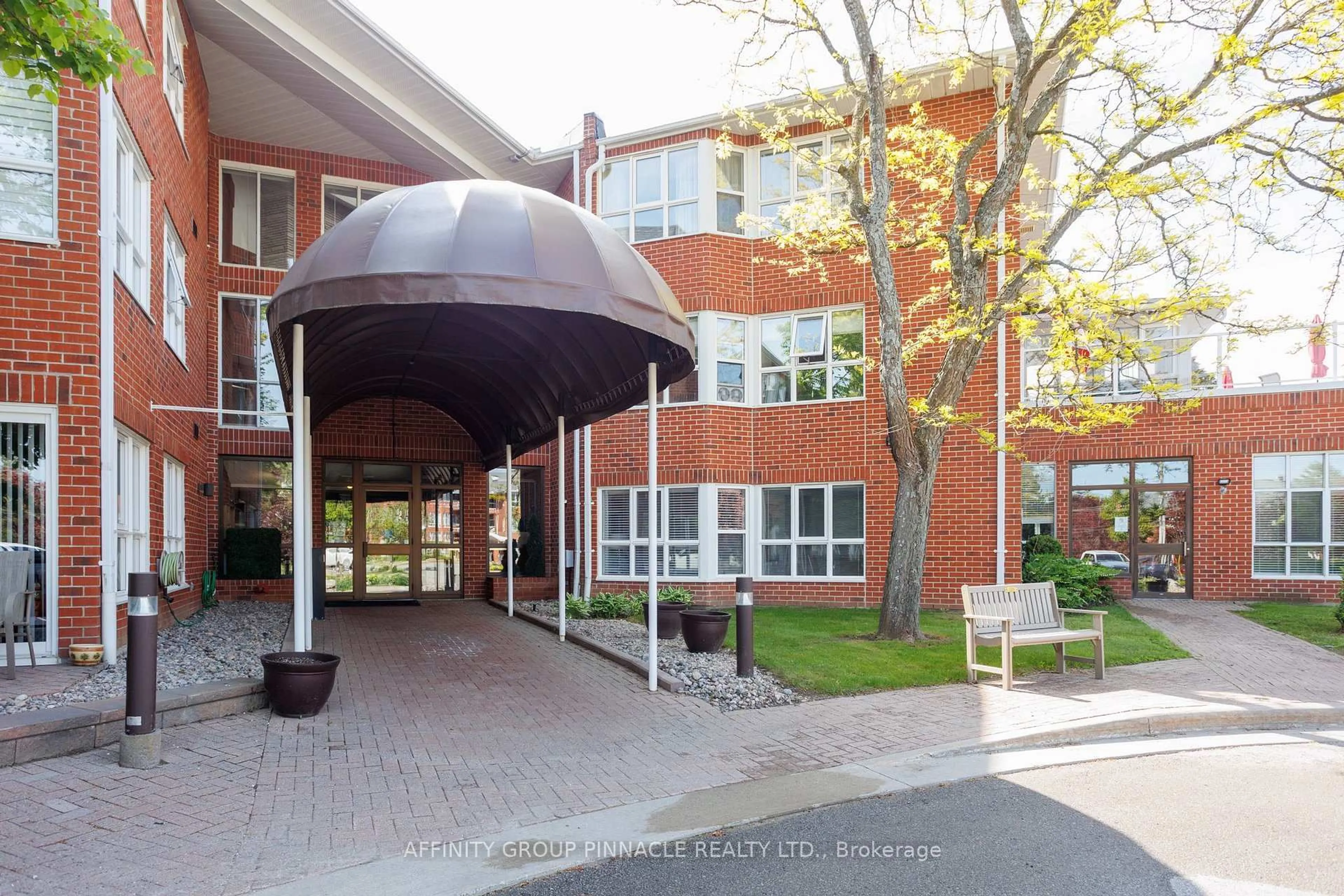 Indoor foyer for 4 Heritage Way #203, Kawartha Lakes Ontario K9V 5Z2
