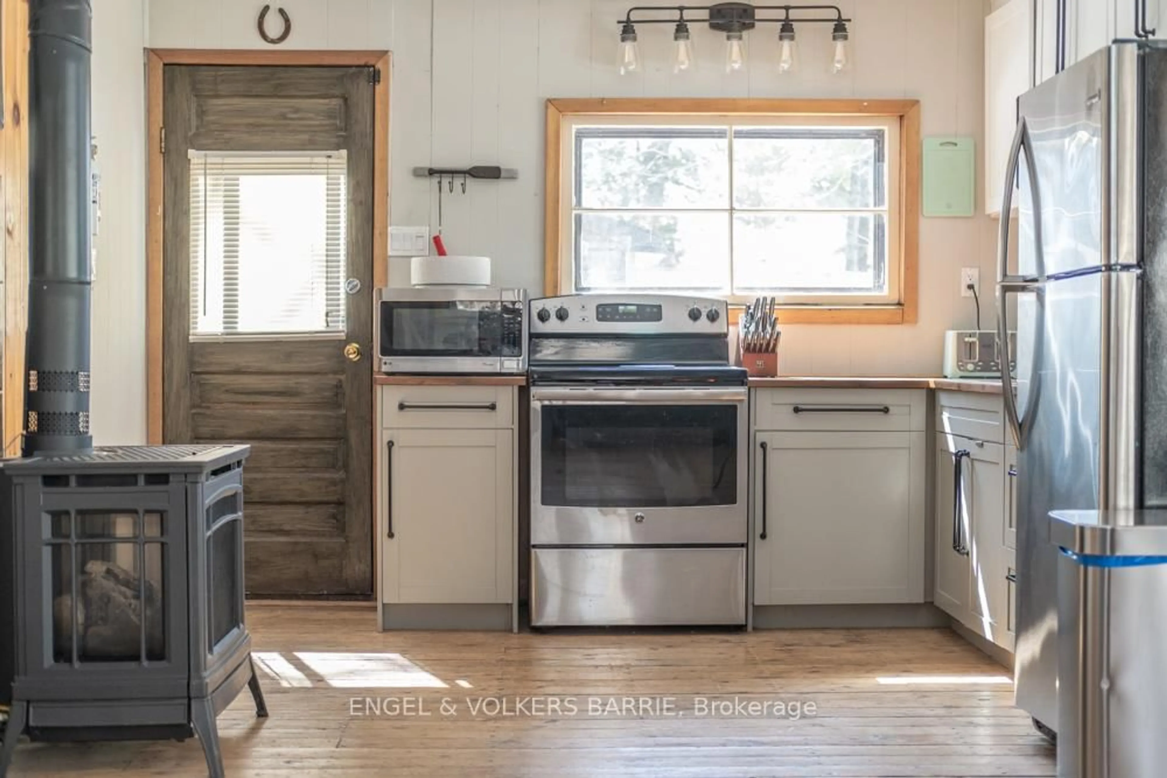 Open concept kitchen, unknown for 43 Gatewood Rd, Kawartha Lakes Ontario K0M 1K0