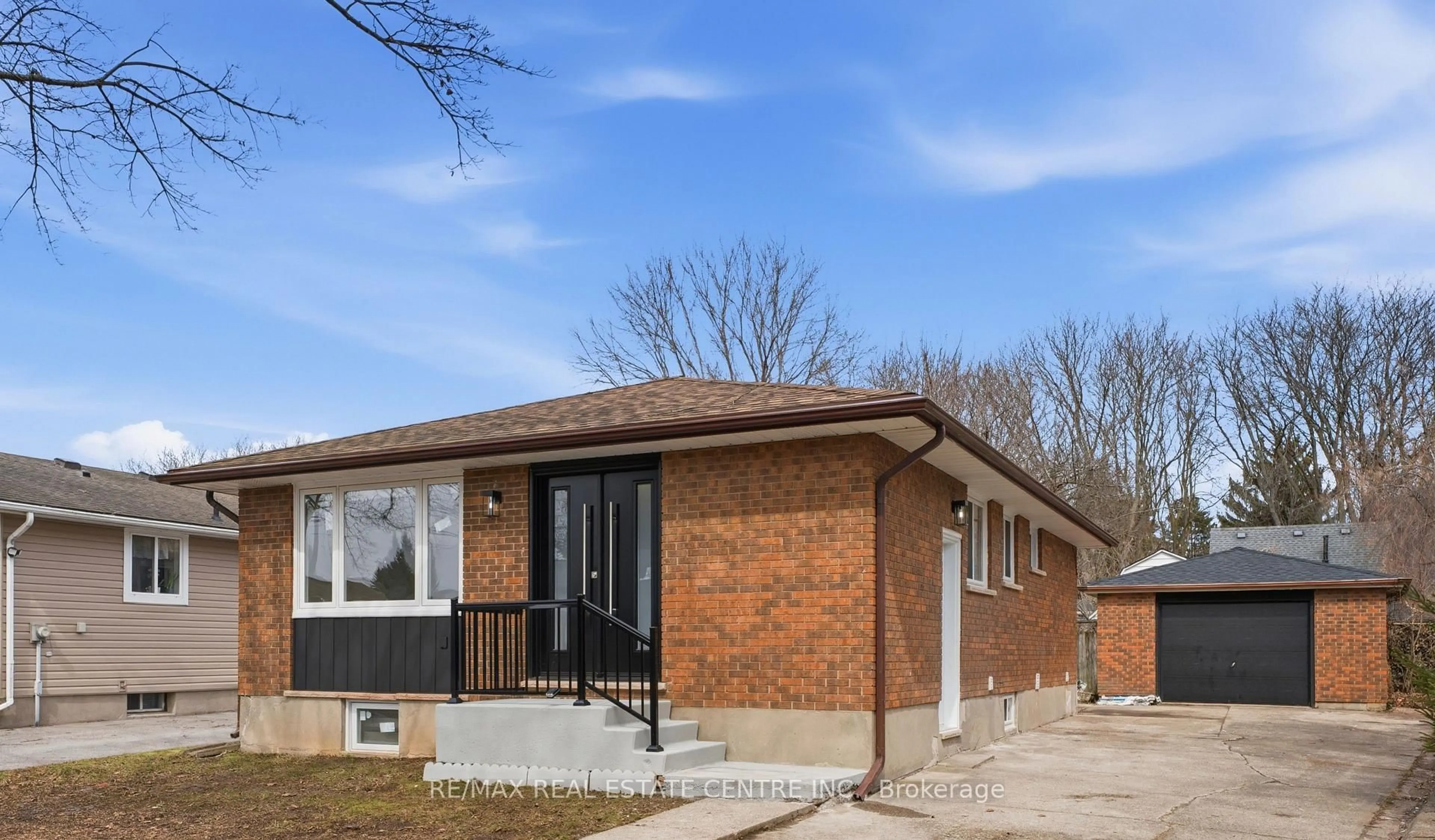 Home with brick exterior material, street for 6183 Johnson Dr, Niagara Falls Ontario L2J 3J6