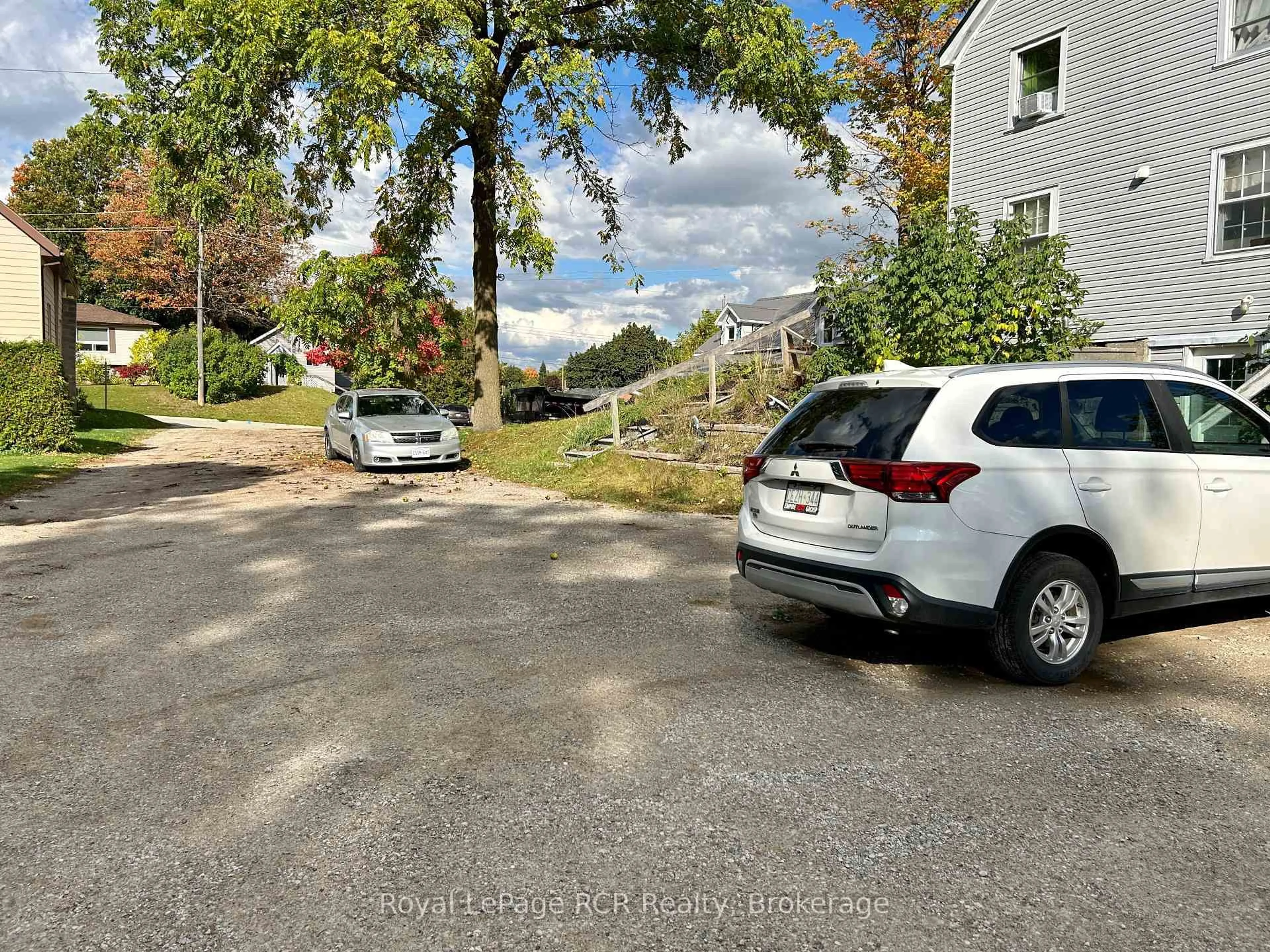 Parking for 307 Prince (Lane) St, Brockton Ontario N0G 2V0