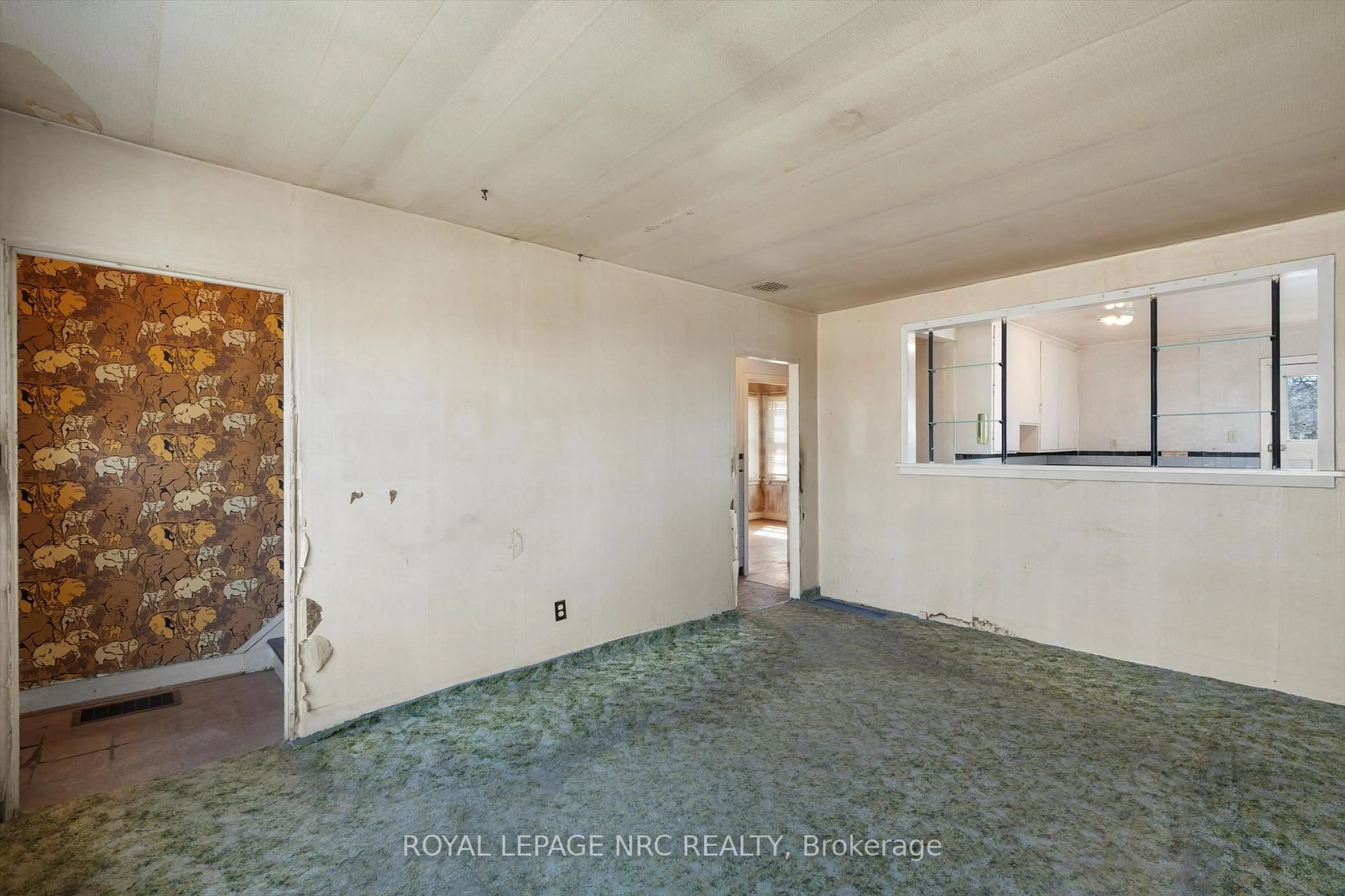 Unknown for 8 Byron Pl, St. Catharines Ontario L2R 1M2