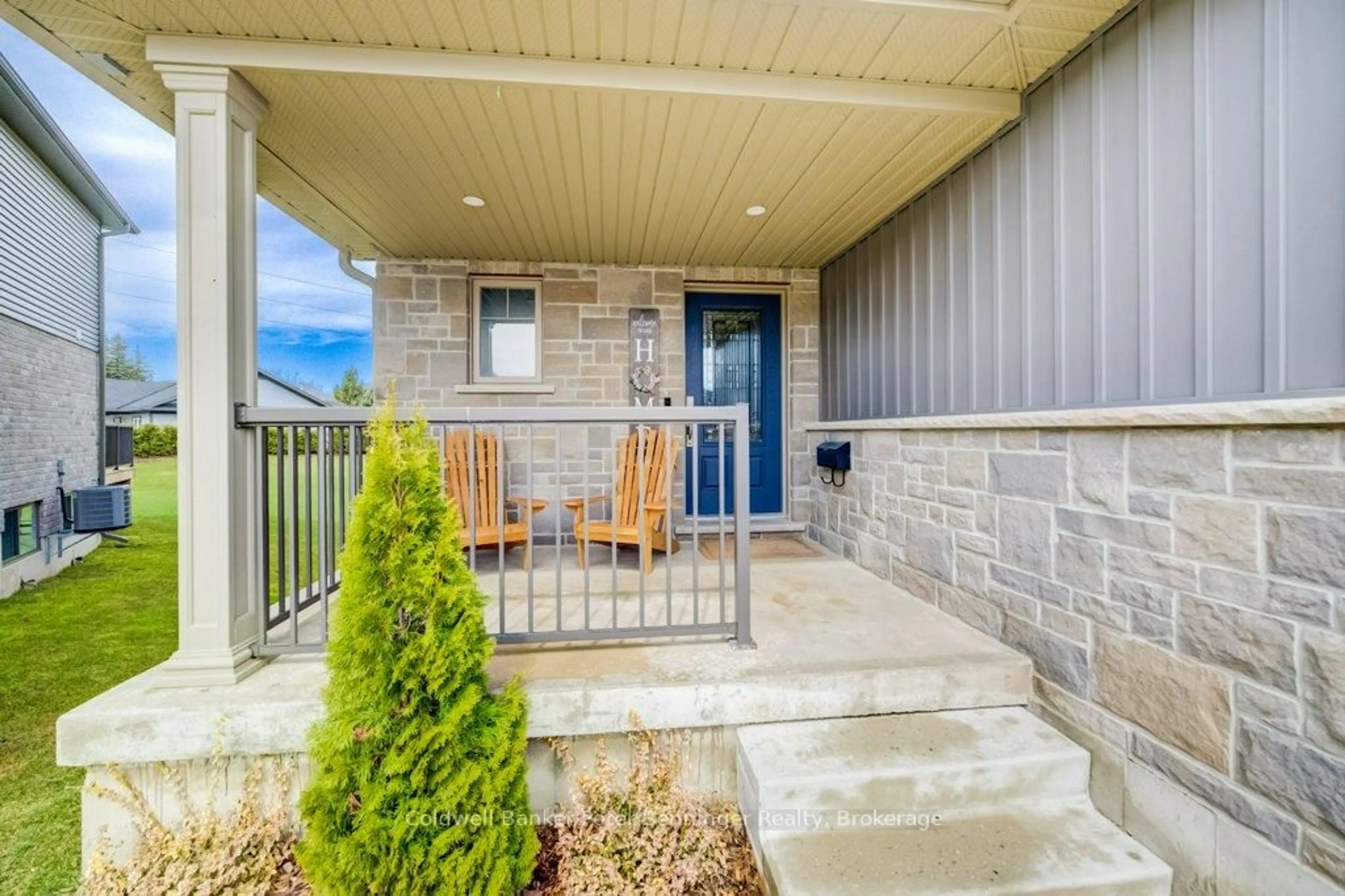 Patio, unknown for 126 Second St, Brockton Ontario N0G 2V0