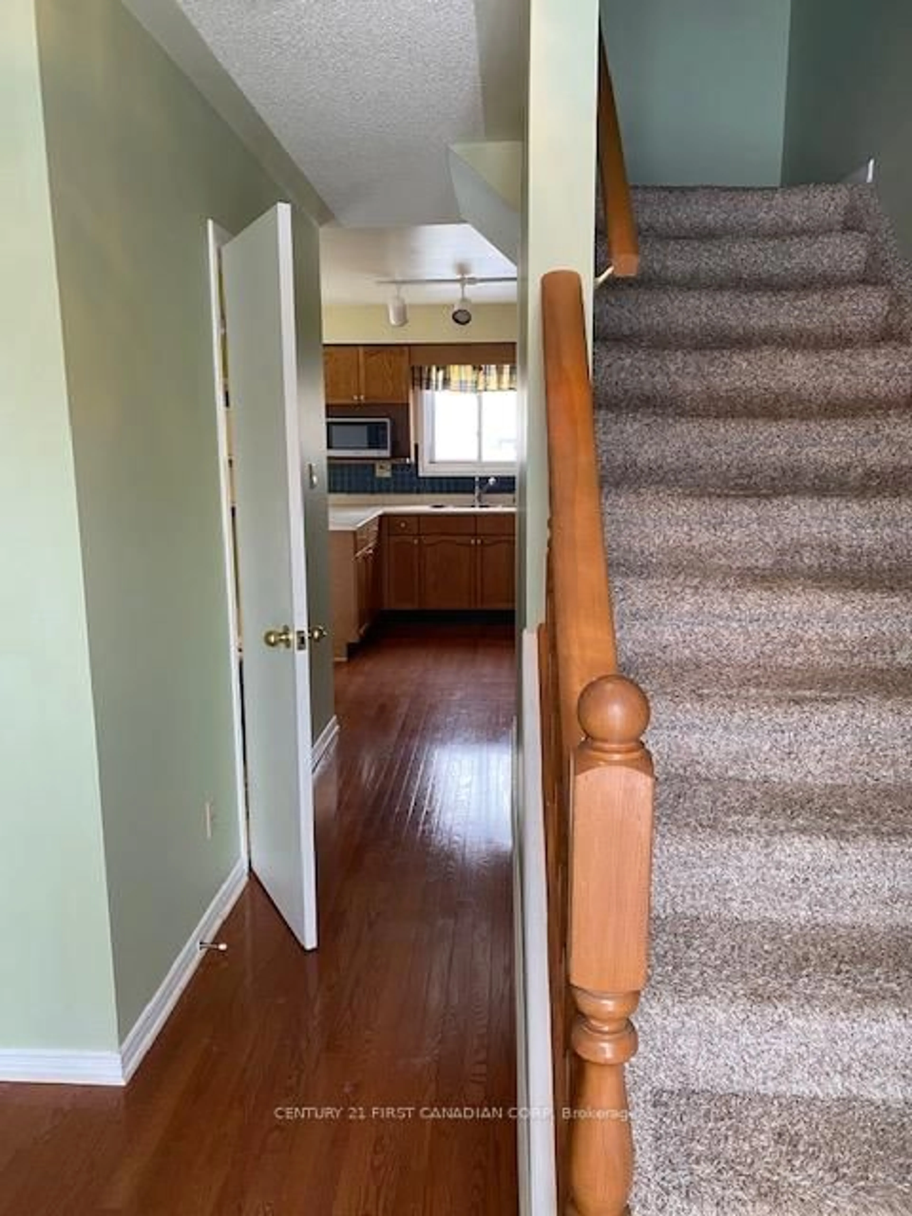 Unknown for 1930 Marconi Blvd #5, London East Ontario N5V 4S2