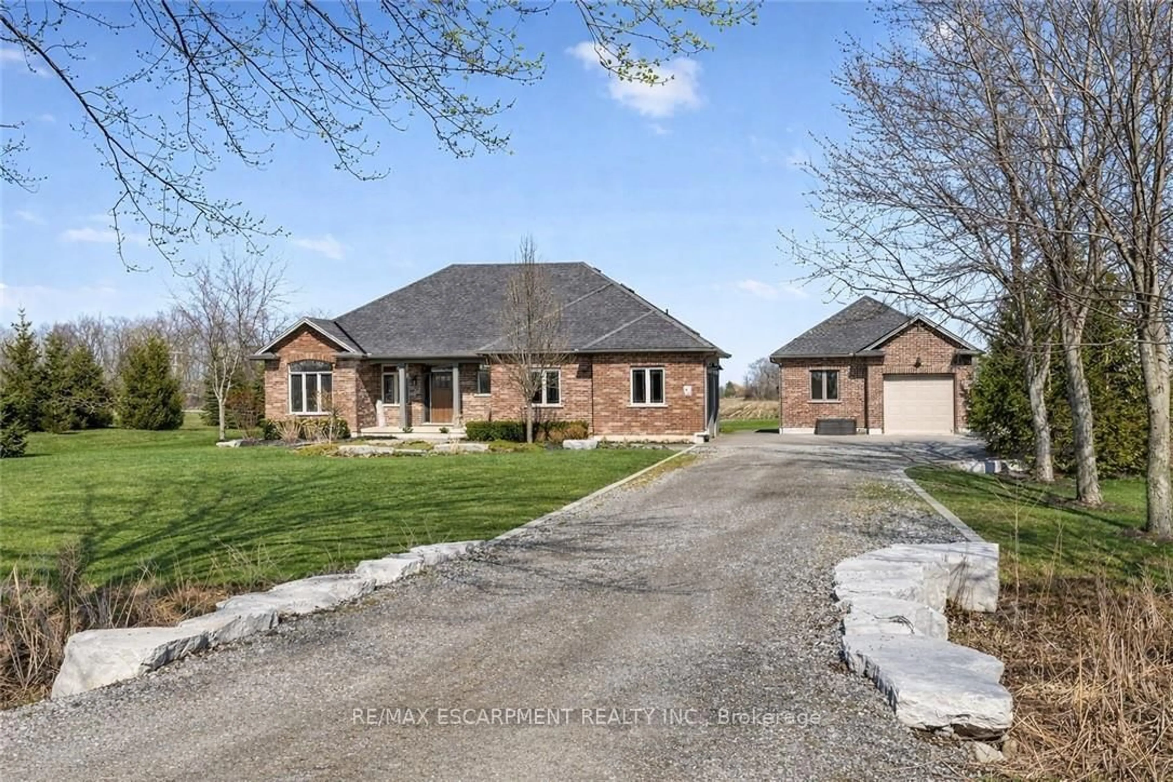 A pic from outside/outdoor area/front of a property/back of a property/a pic from drone, street for 342 Hutchinson Rd, Haldimand Ontario N0A 1K0