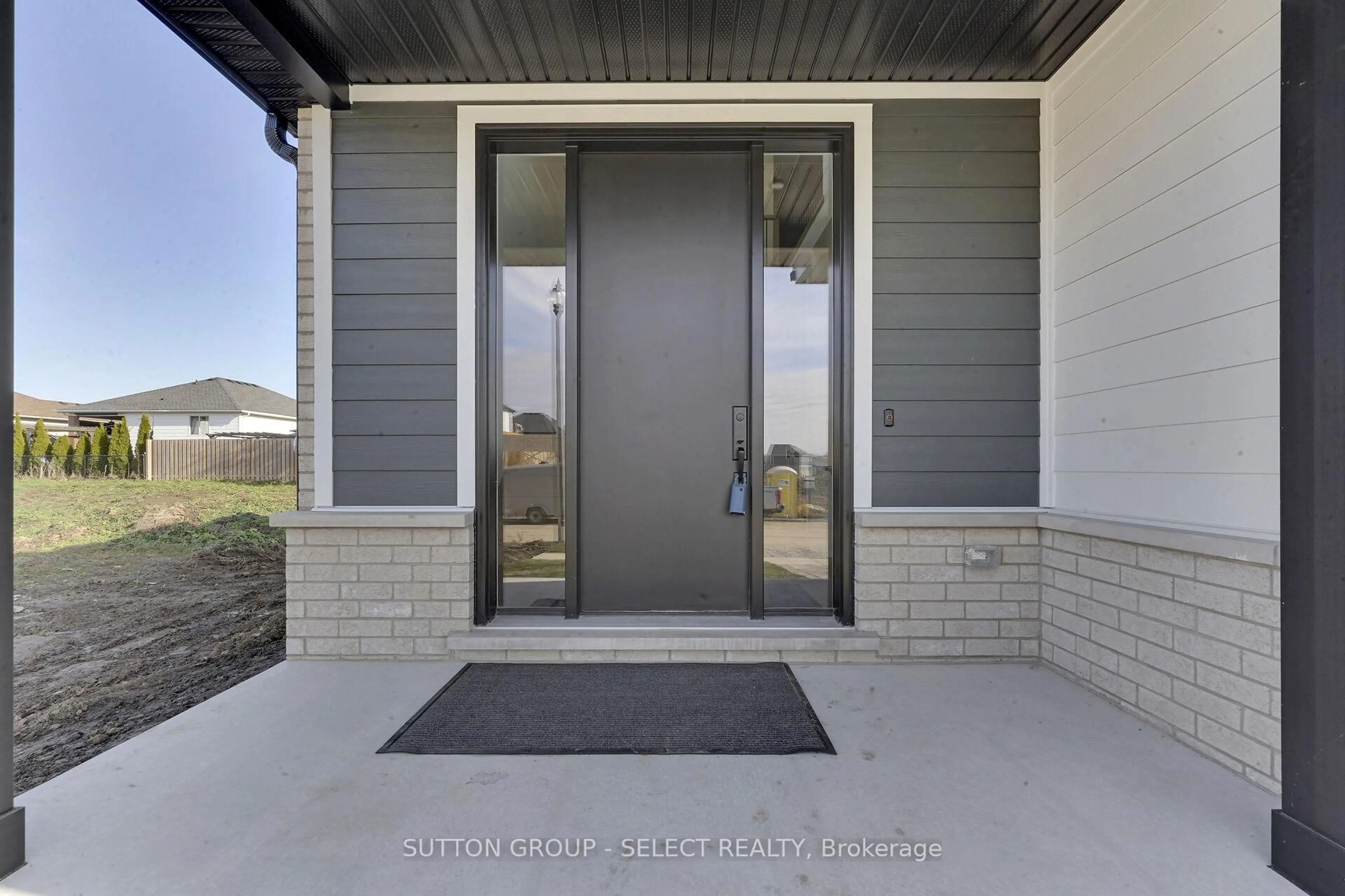 Indoor entryway for 1 Bancroft Rd, St. Thomas Ontario N5R 0M1