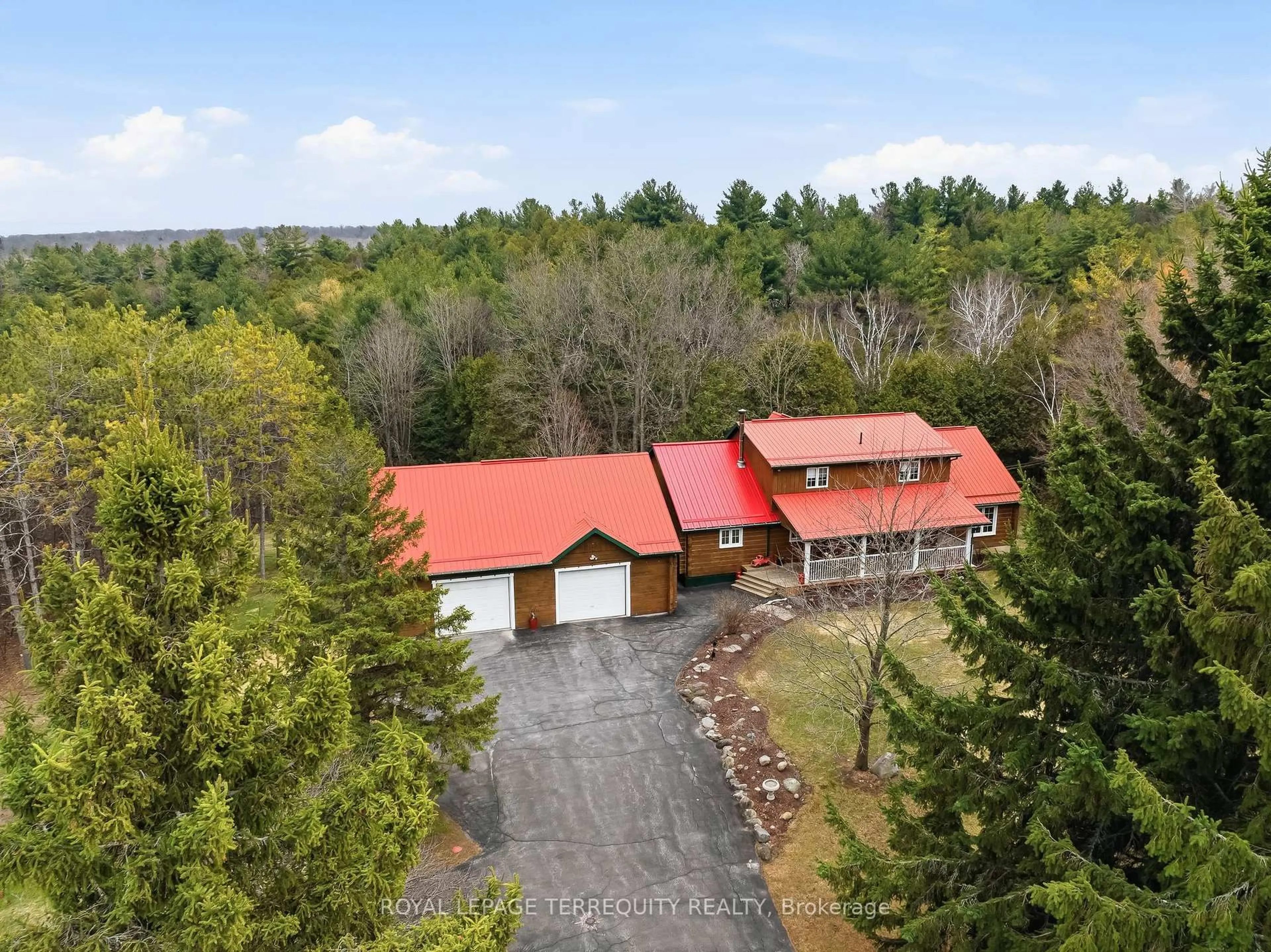 A pic from outside/outdoor area/front of a property/back of a property/a pic from drone, unknown for 1827 County 26 Rd, Brighton Ontario K0K 1H0