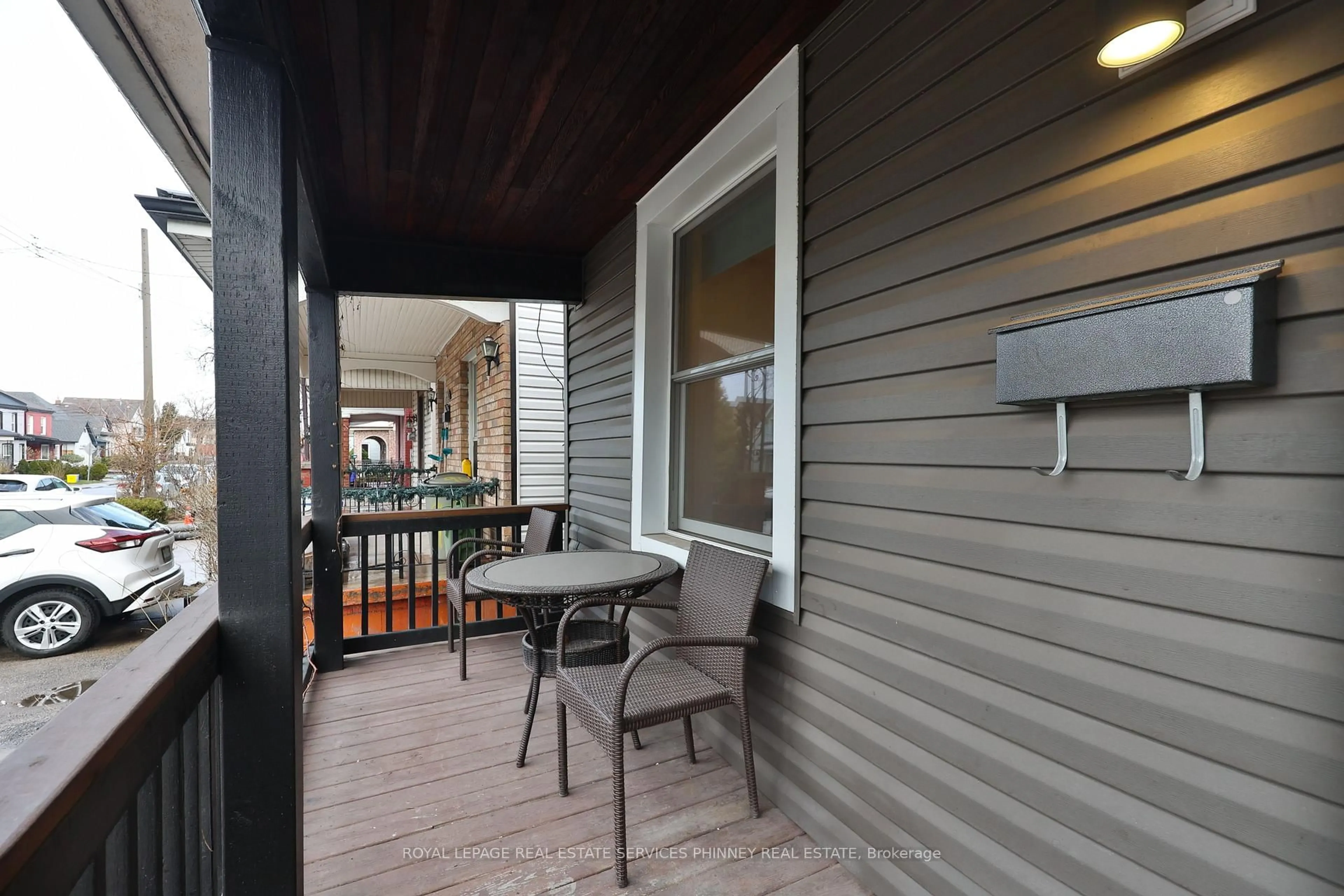 Patio, street for 88 Chestnut Ave, Hamilton Ontario L8L 6K9