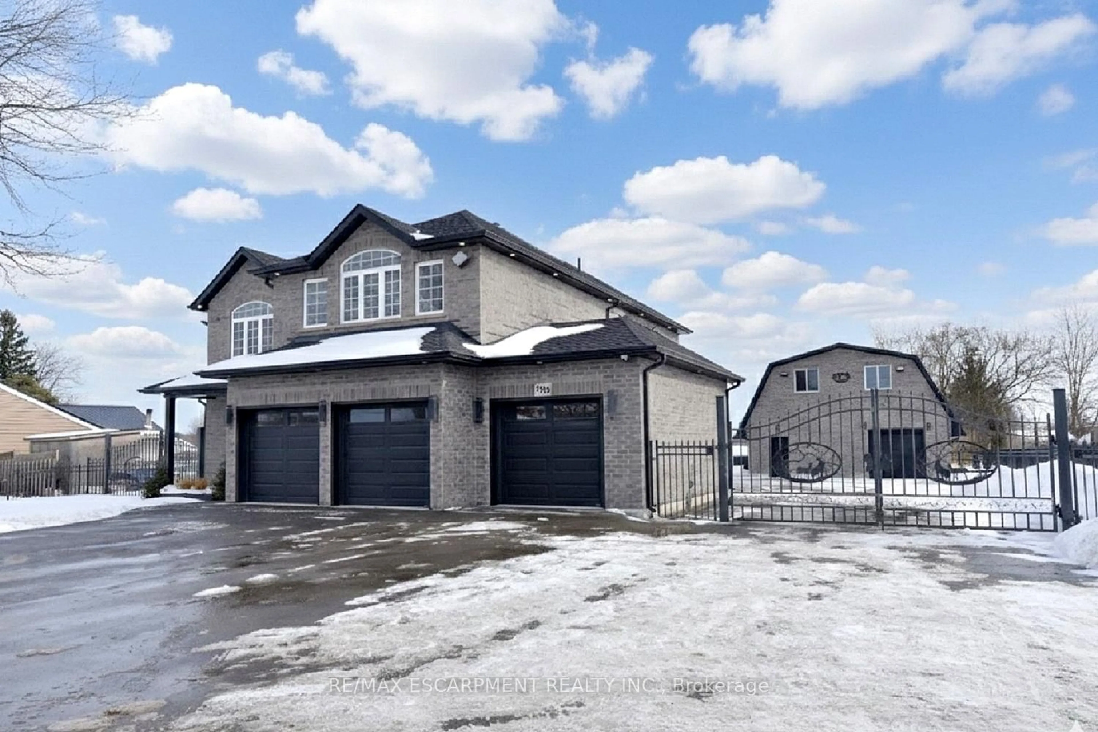 A pic from outside/outdoor area/front of a property/back of a property/a pic from drone, street for 796 Highway 6, Haldimand Ontario N3W 1M8