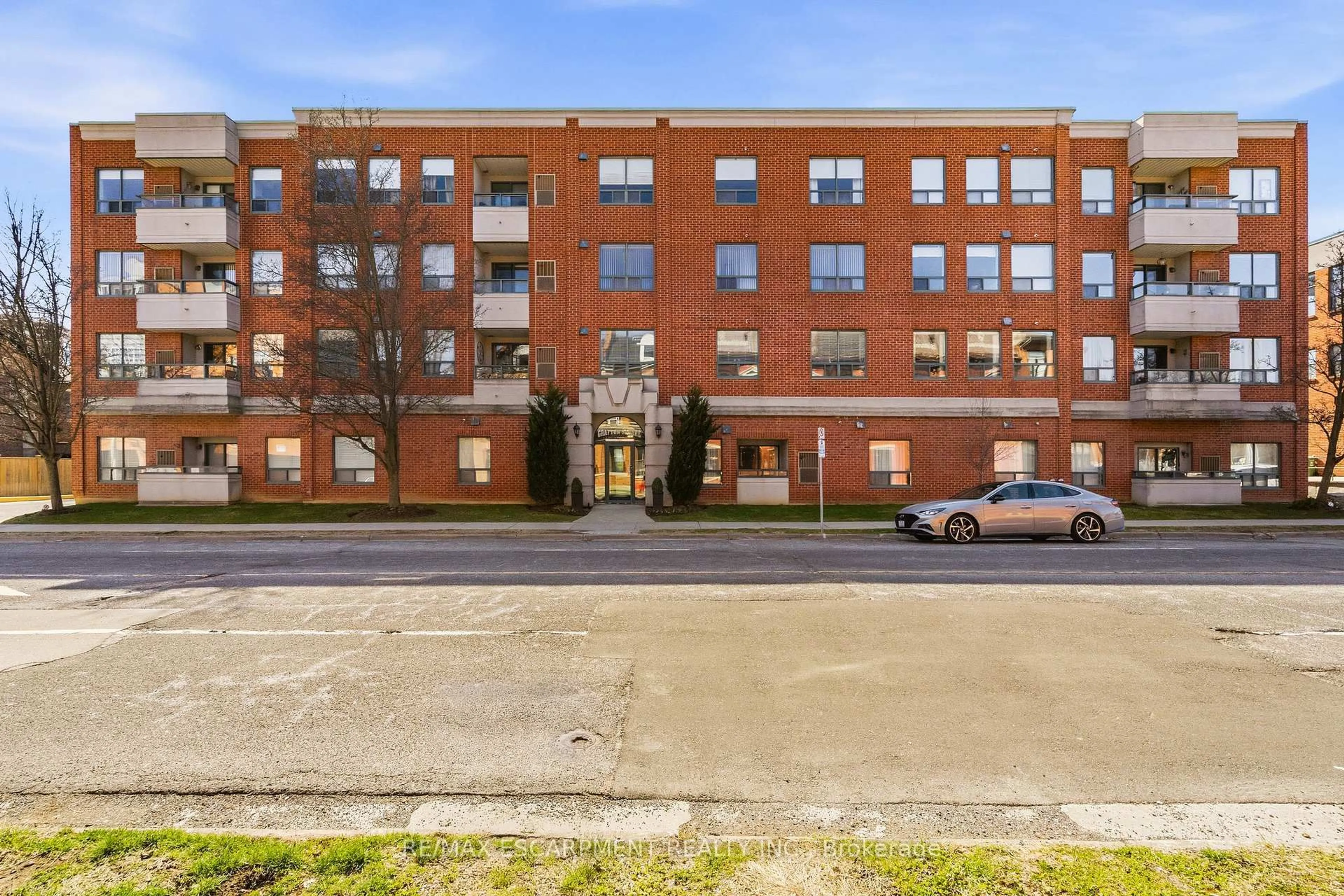 Unknown for 8 Main St #203, Hamilton Ontario L9H 1B8