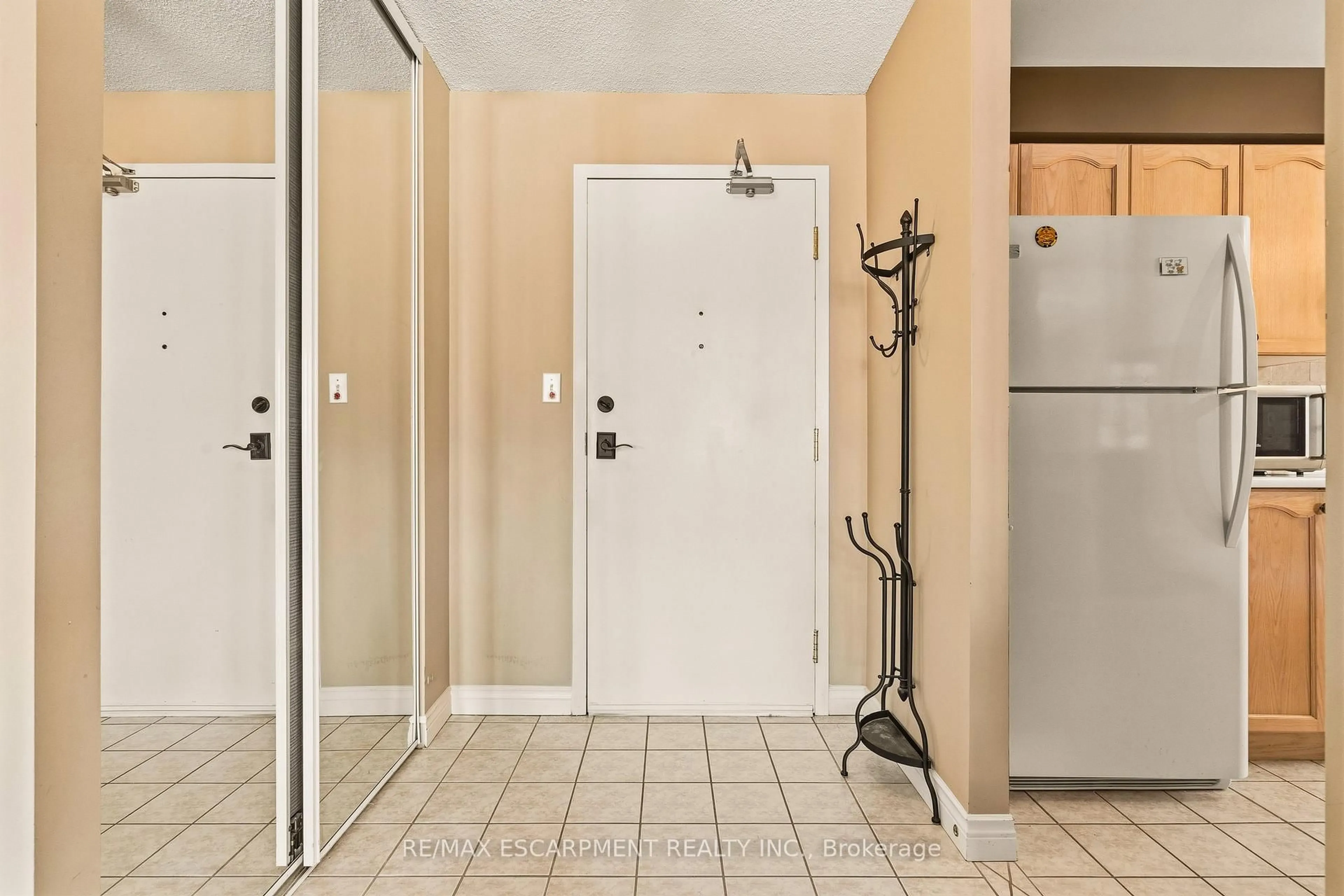 Indoor entryway for 8 Main St #203, Hamilton Ontario L9H 1B8