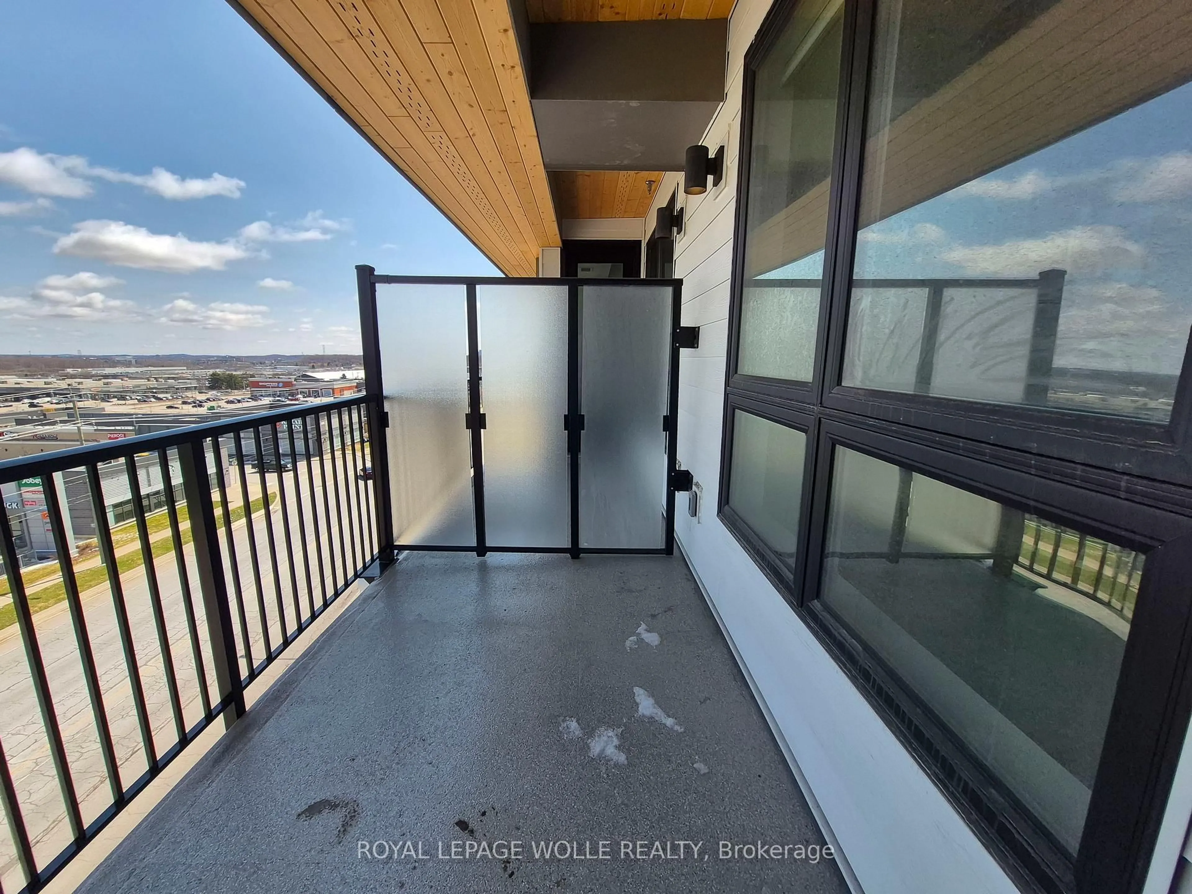Balcony in the apartment, water/lake/river/ocean view for 101 Golden Eagle Rd #511, Waterloo Ontario N2V 1C3