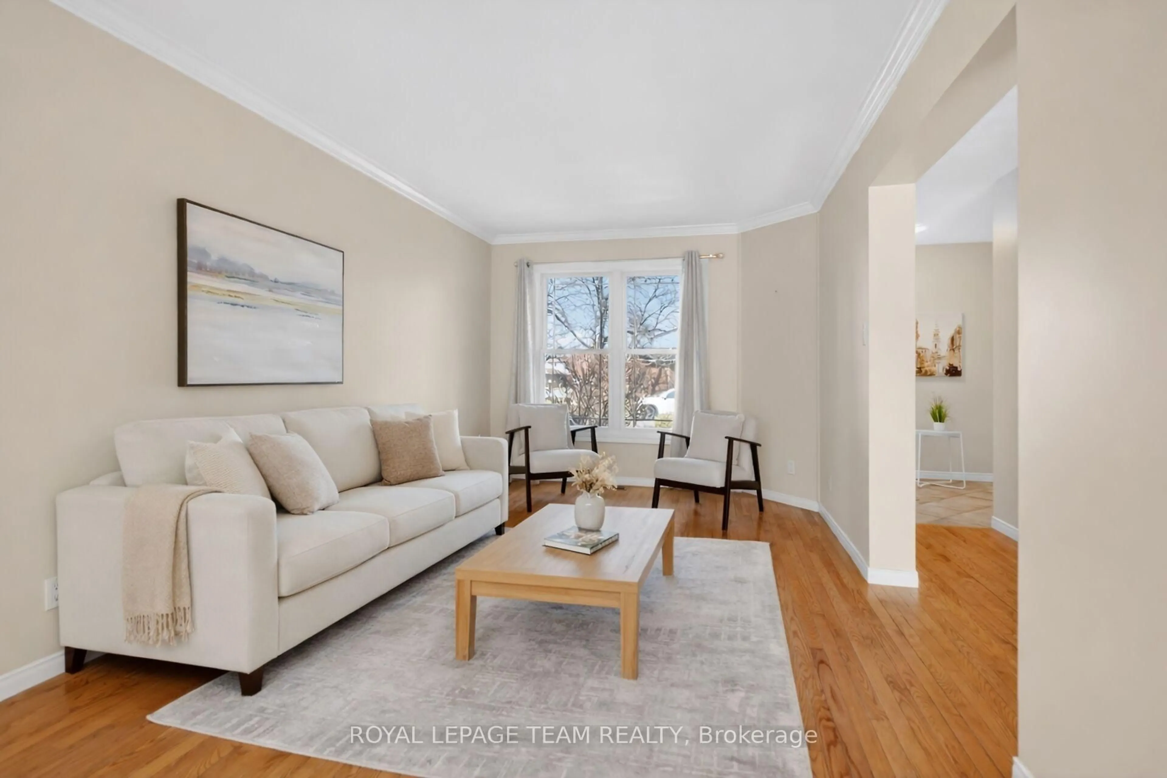 Living room with furniture, unknown for 74 Palomino Dr, Ottawa Ontario K2M 1N2