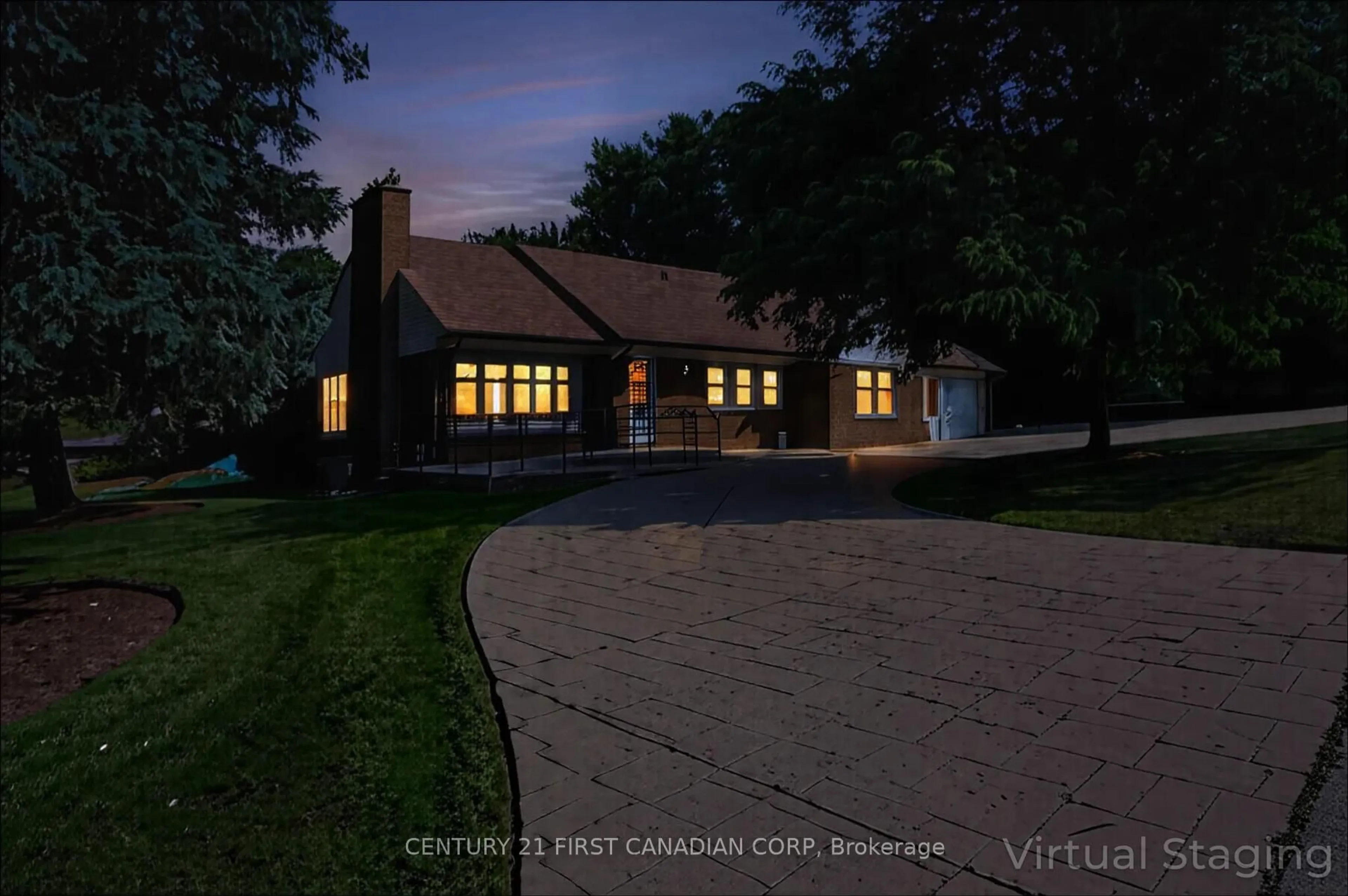 A pic from outside/outdoor area/front of a property/back of a property/a pic from drone, street for 459 Riverside Dr, London North Ontario N6H 2R8