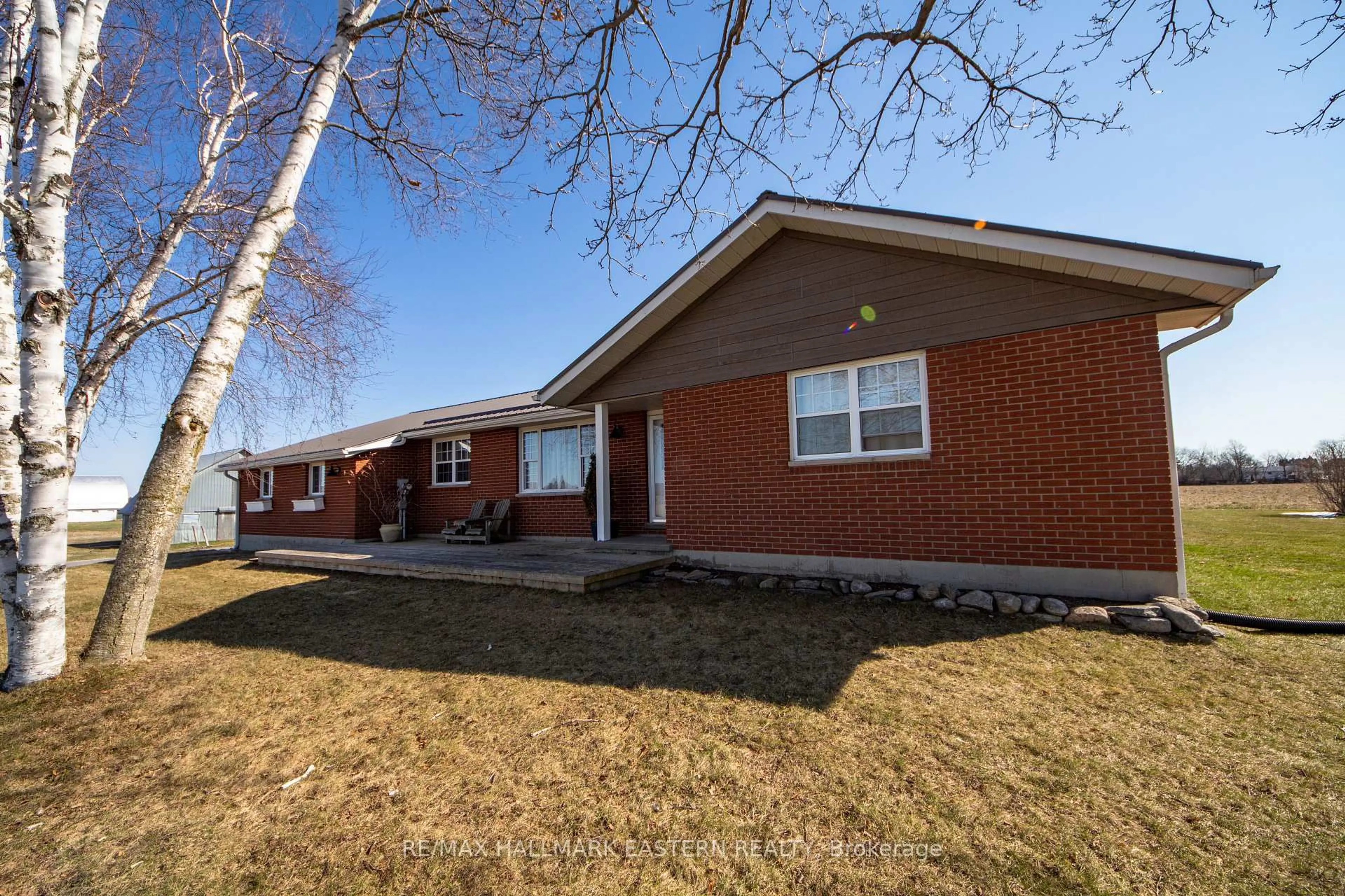 Home with brick exterior material, unknown for 523 Mcmaster Rd, Quinte West Ontario K8V 0N5