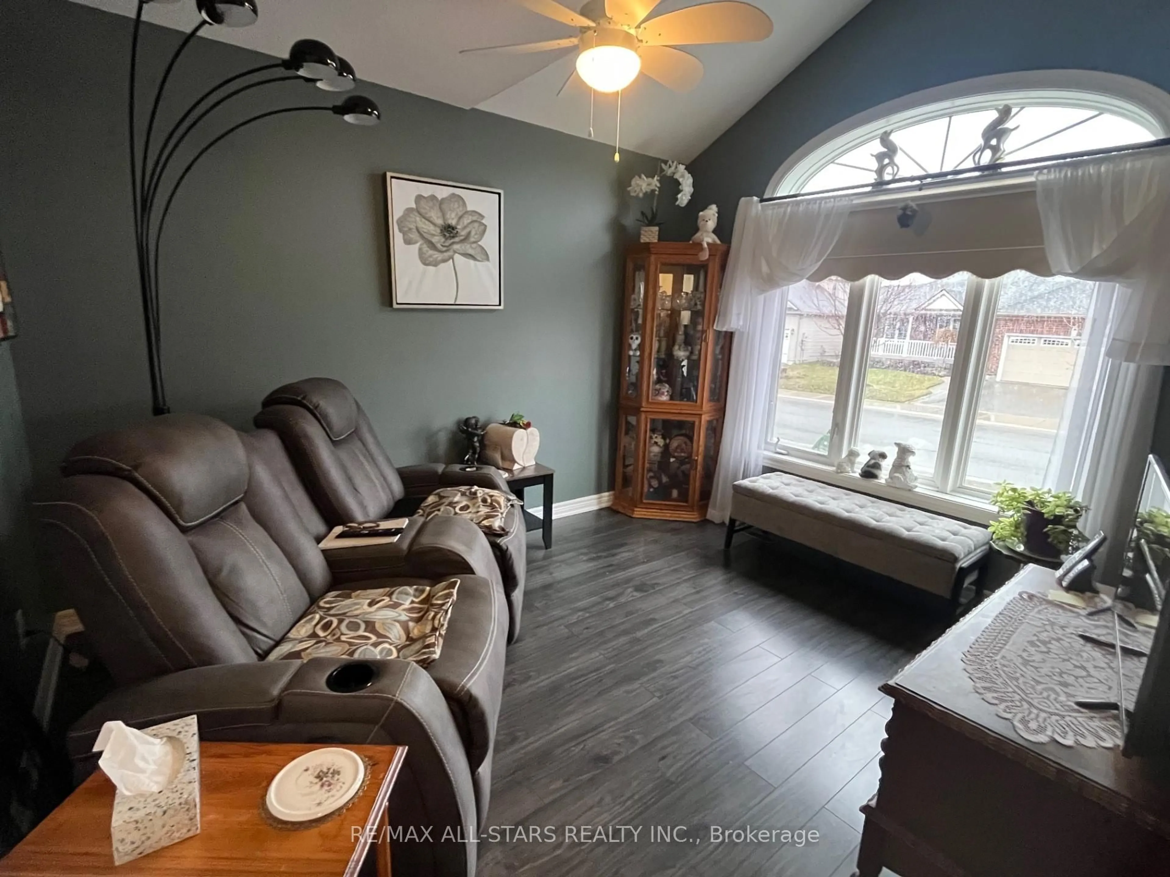 Living room with furniture, unknown for 15 Purple Dusk Dr, Kawartha Lakes Ontario K9V 0B2
