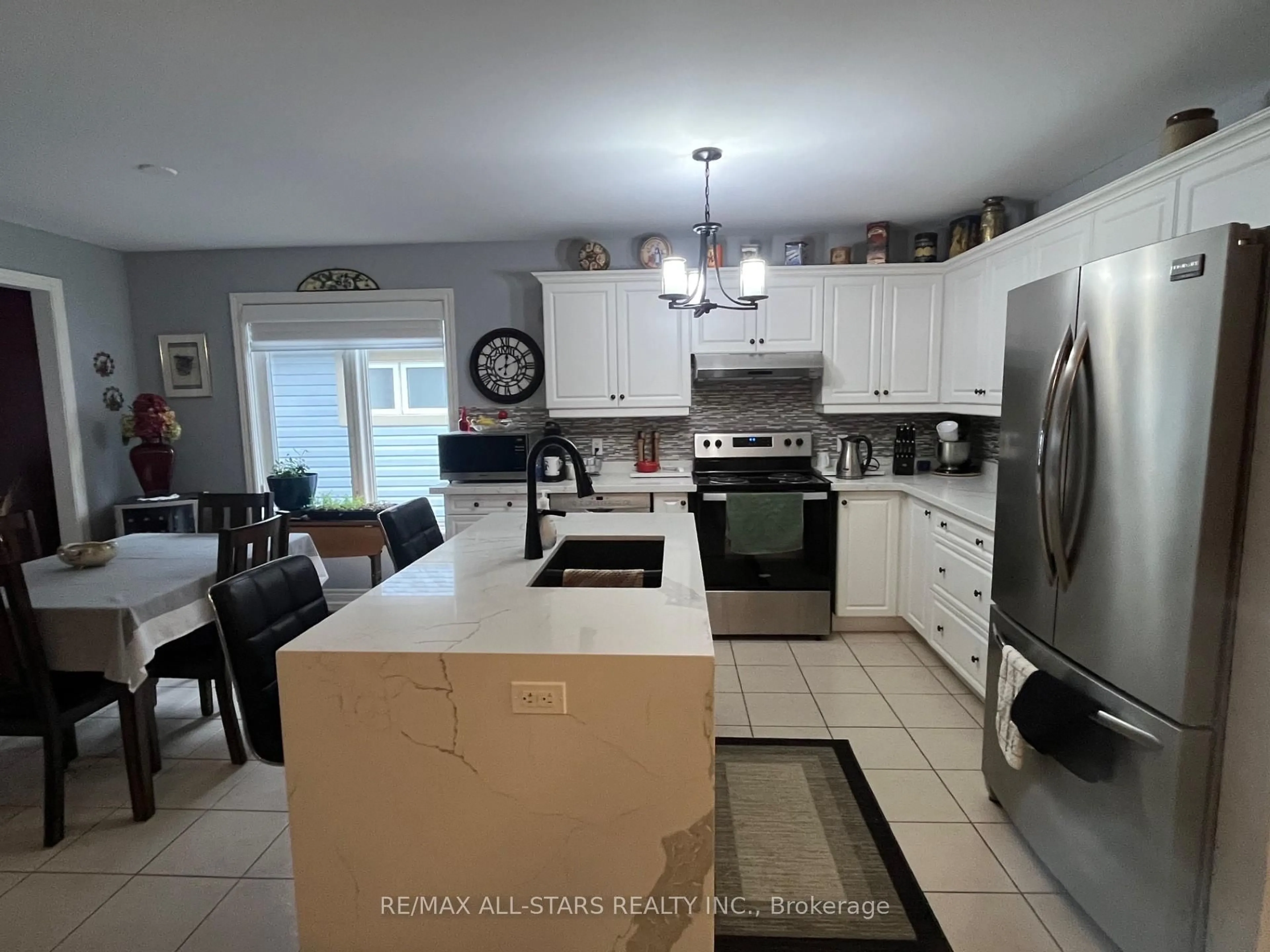 Open concept kitchen, ceramic/tile floor for 15 Purple Dusk Dr, Kawartha Lakes Ontario K9V 0B2