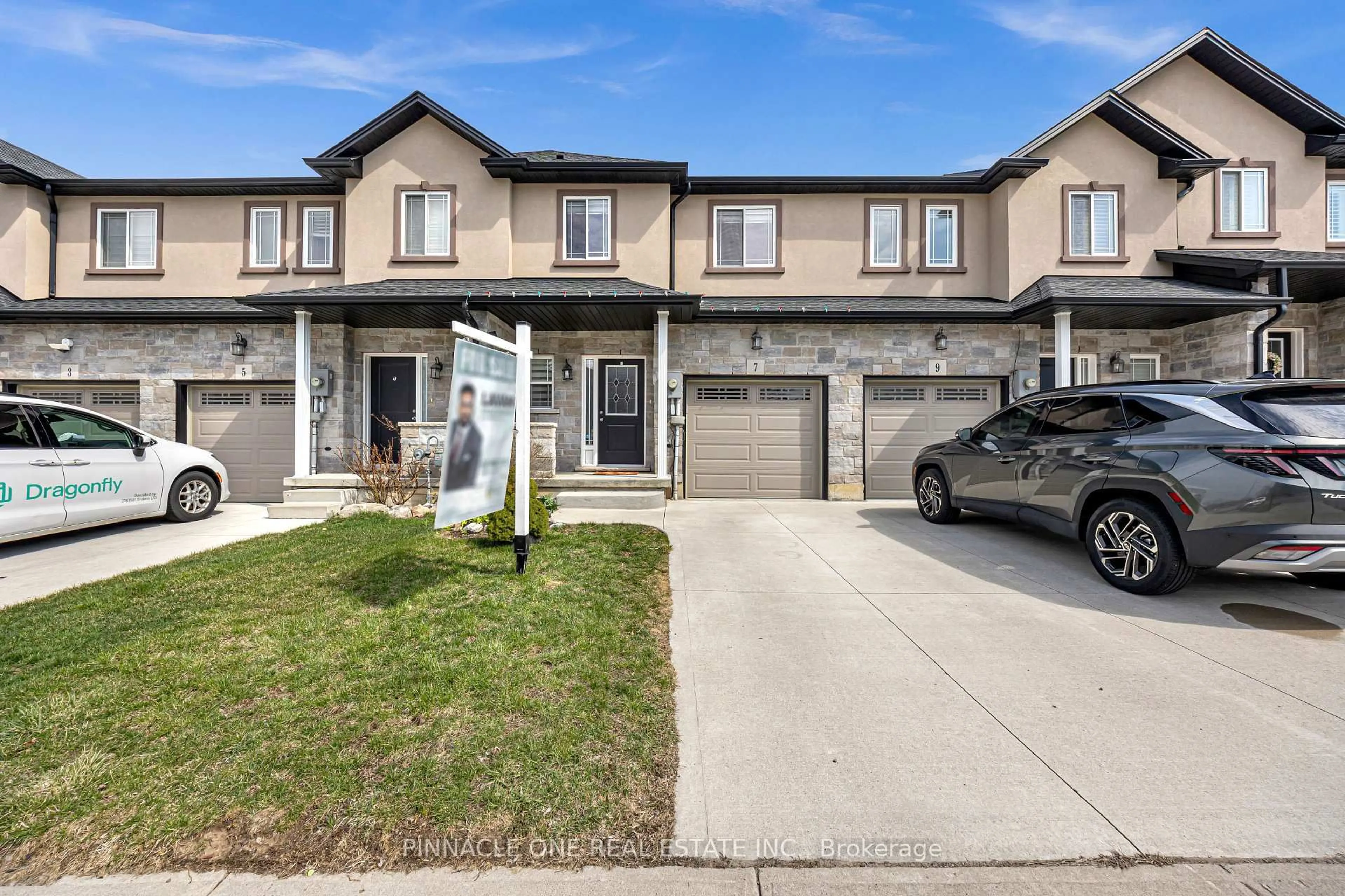 Unknown for 7 Mistywood Dr, Hamilton Ontario L8J 2N6