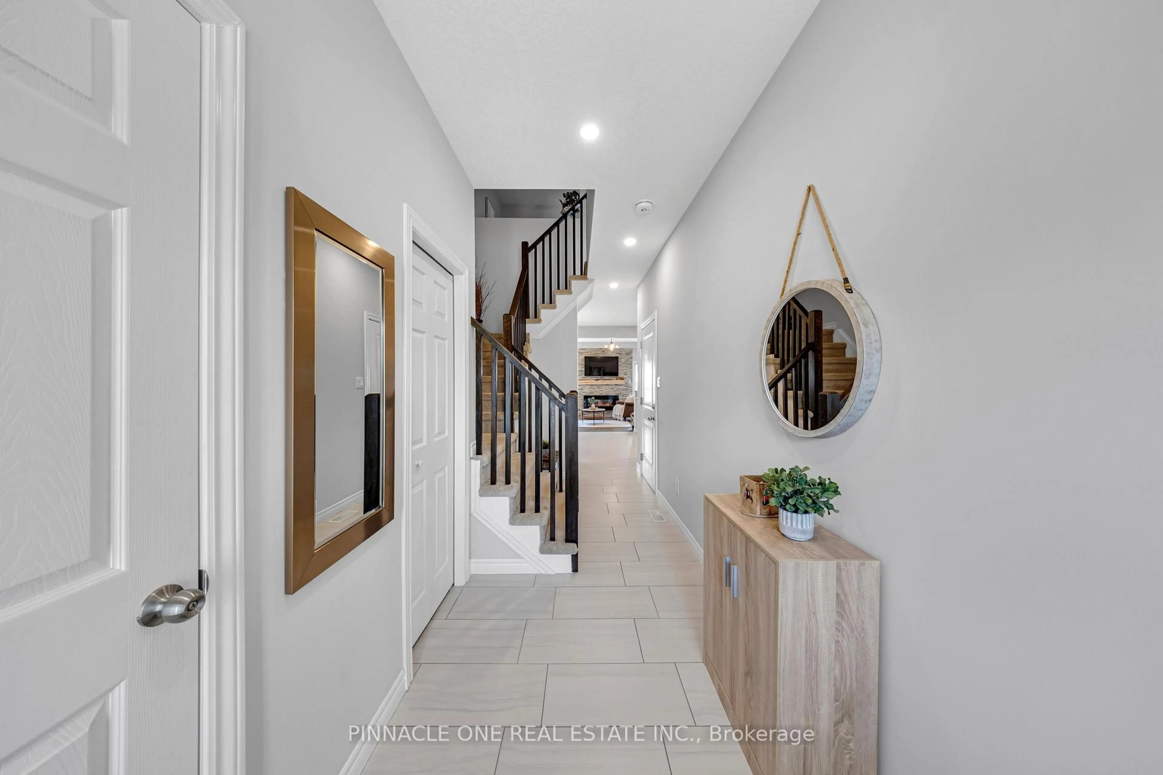 Unknown for 7 Mistywood Dr, Hamilton Ontario L8J 2N6