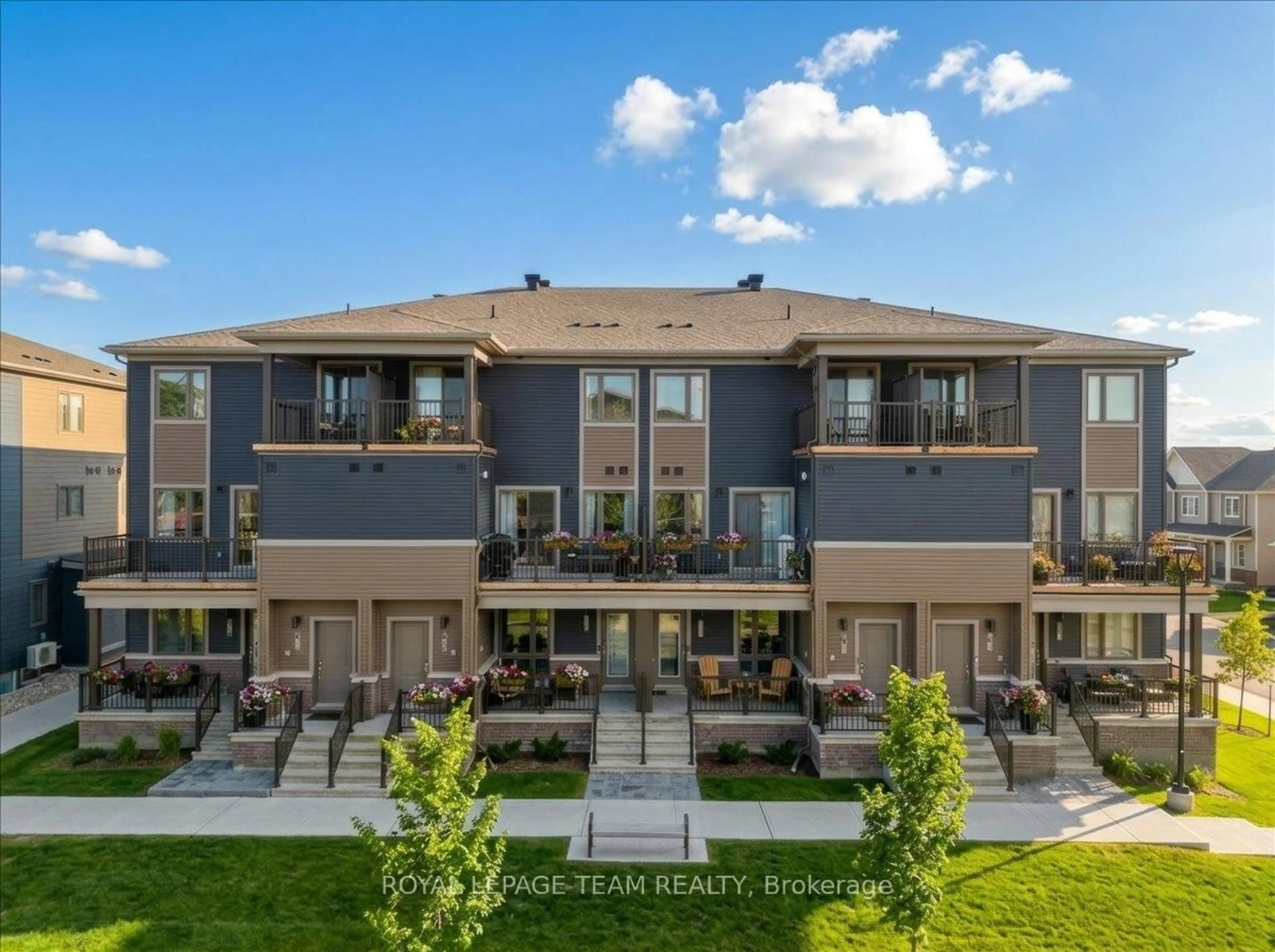 A pic from outside/outdoor area/front of a property/back of a property/a pic from drone, unknown for 314 Lillian Freiman Private, Ottawa Ontario K2J 7K7