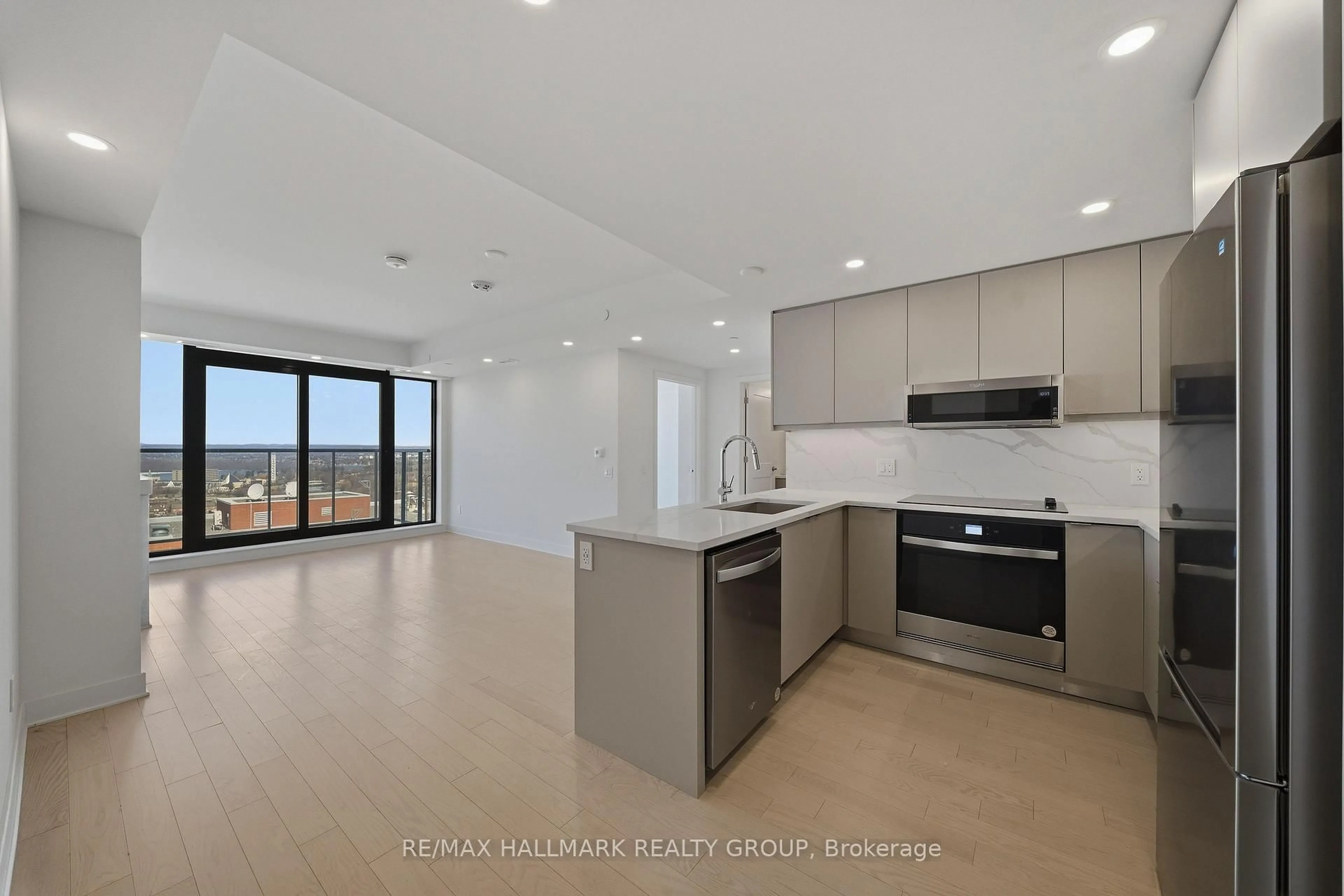 Open concept kitchen, ceramic/tile floor for 180 George St #2503, Ottawa Ontario K1N 0G8