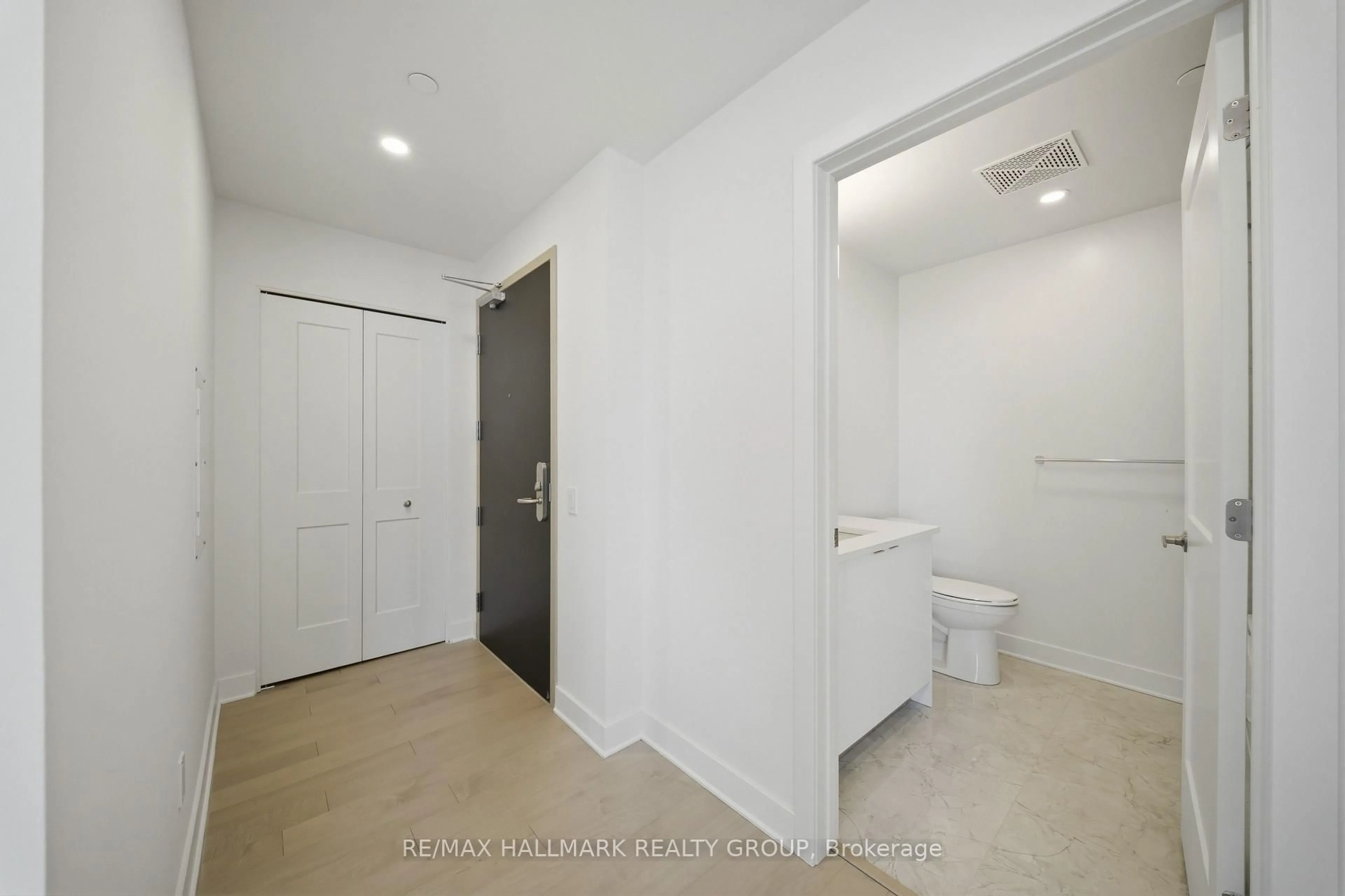 A pic of a room for 180 George St #2605, Ottawa Ontario K1N 0G8