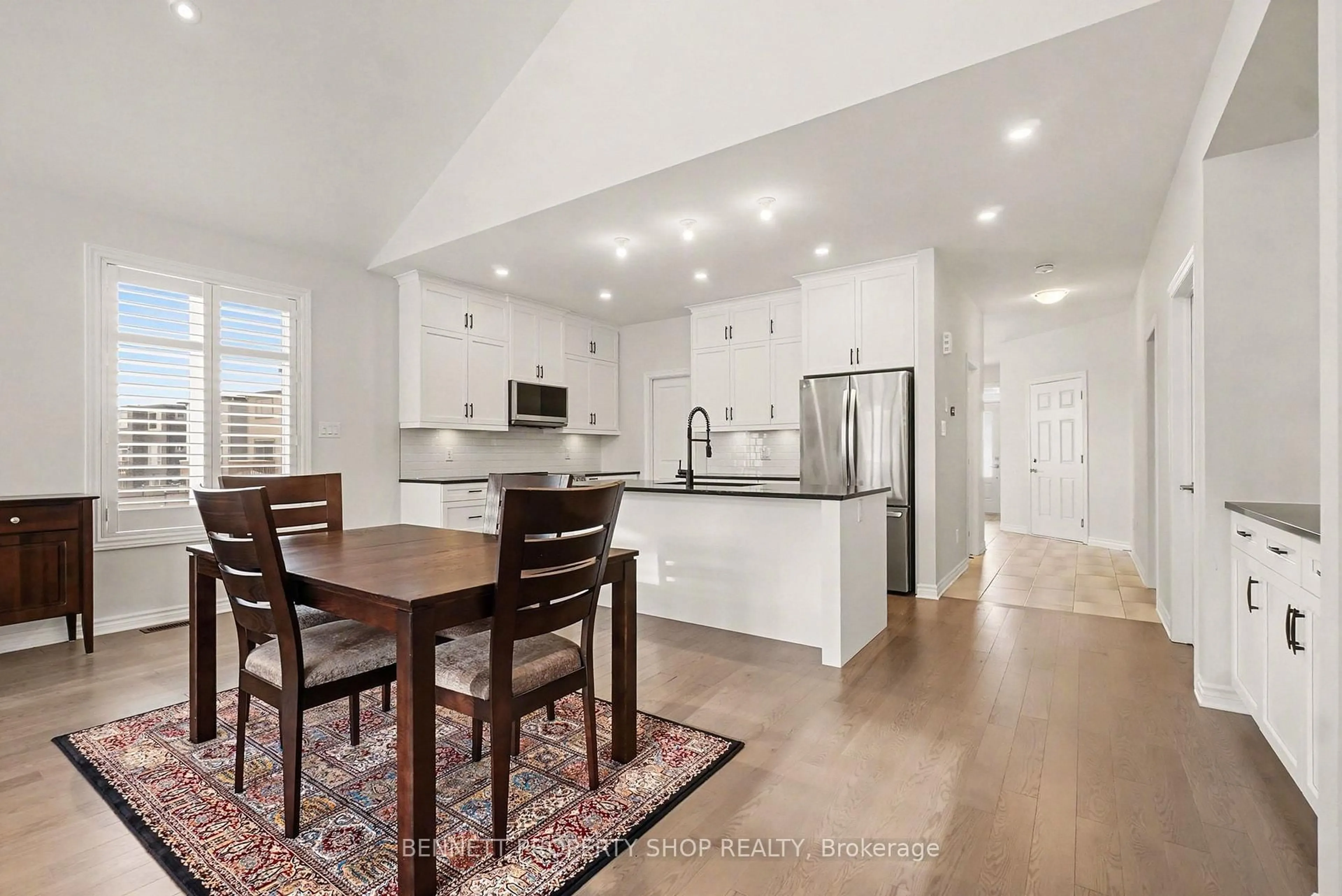 Open concept kitchen, unknown for 621 Enclave Lane, Clarence-Rockland Ontario K4K 0M8