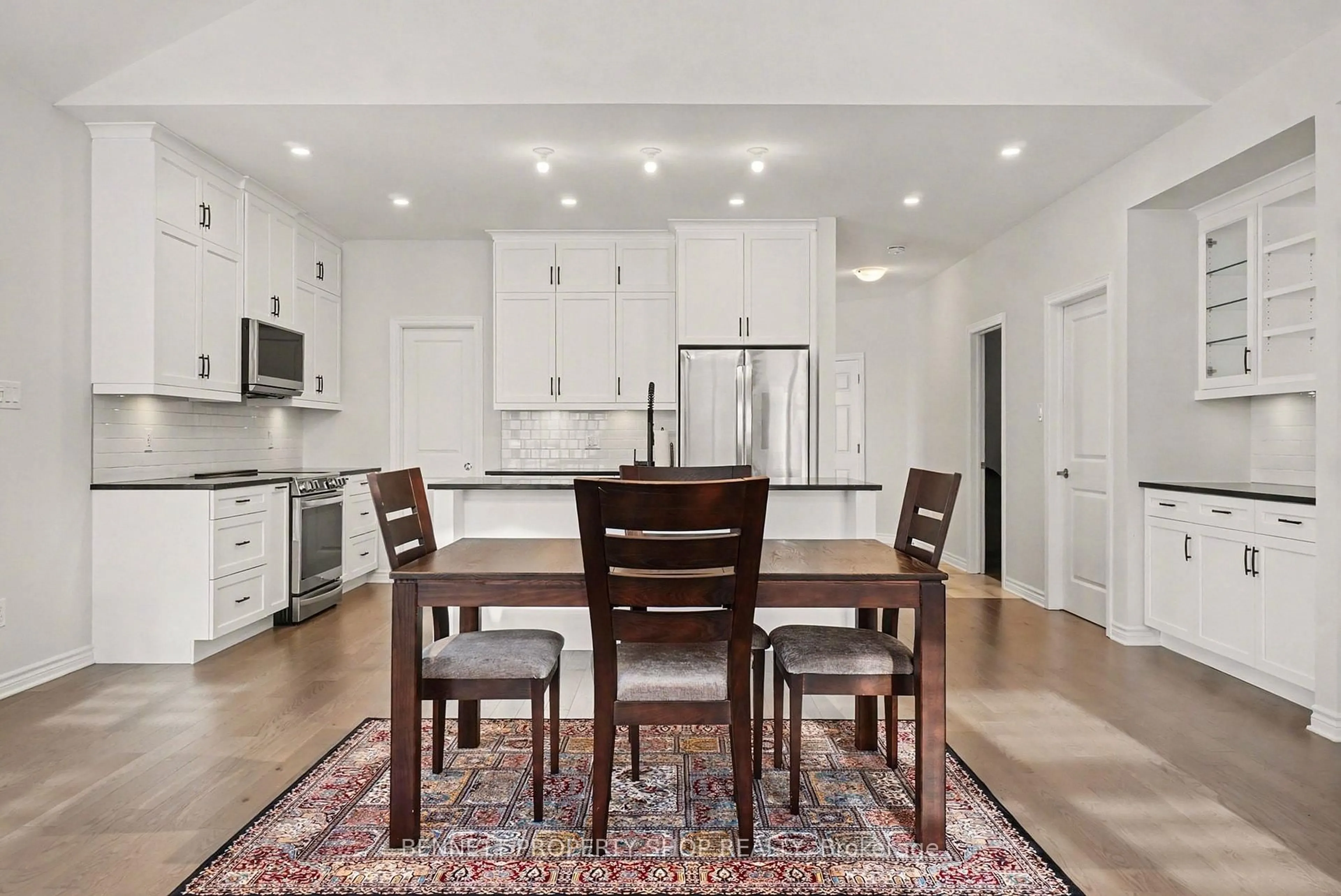 Open concept kitchen, wood/laminate floor for 621 Enclave Lane, Clarence-Rockland Ontario K4K 0M8