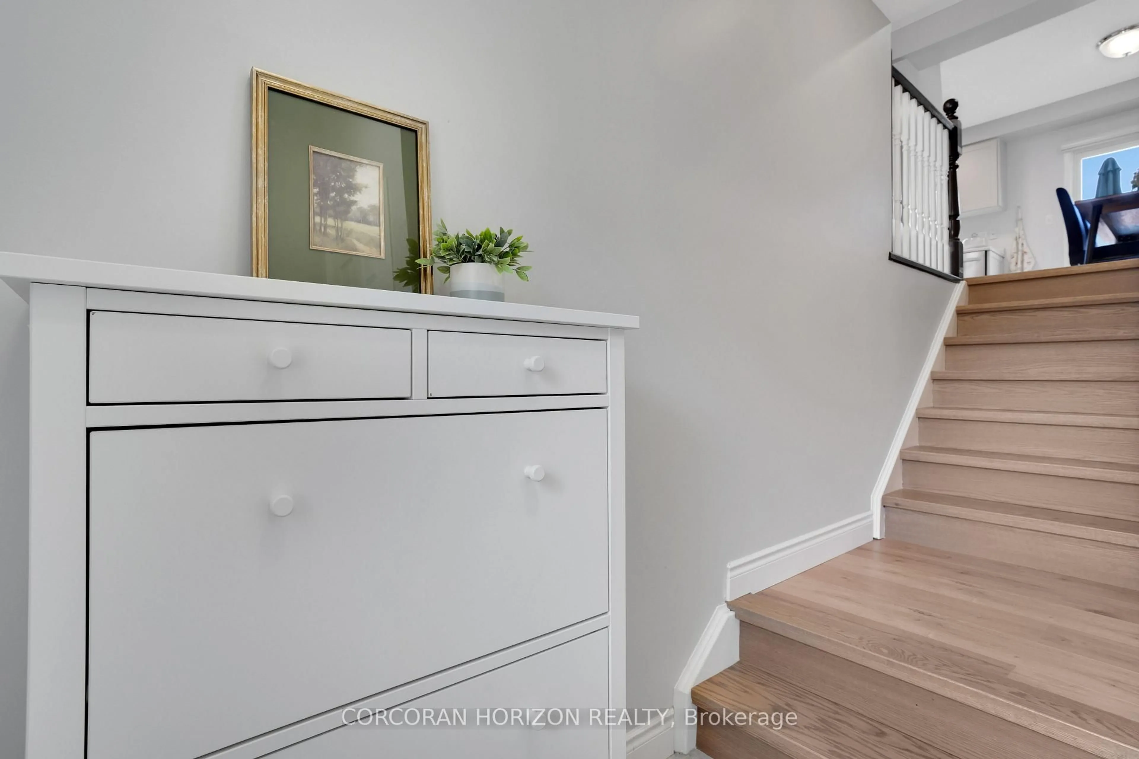 Indoor entryway for 750 Lawrence St #91, Cambridge Ontario N3H 0A9