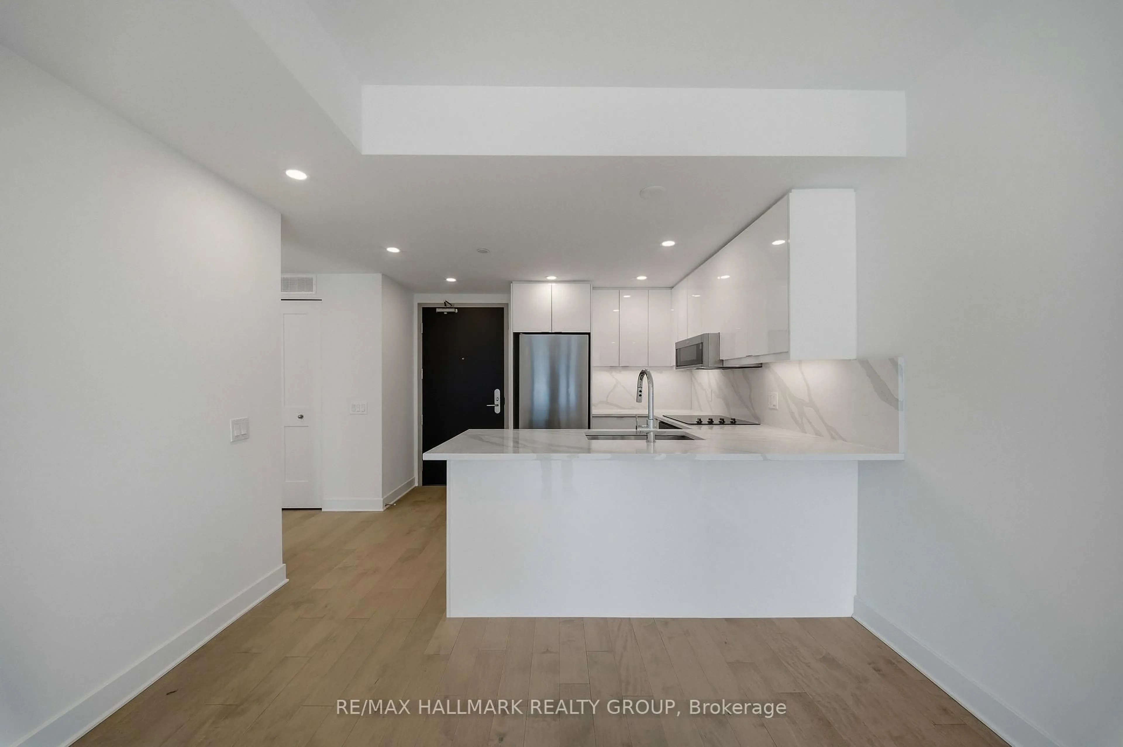 Open concept kitchen, unknown for 180 George St #2008, Ottawa Ontario K1N 0G8