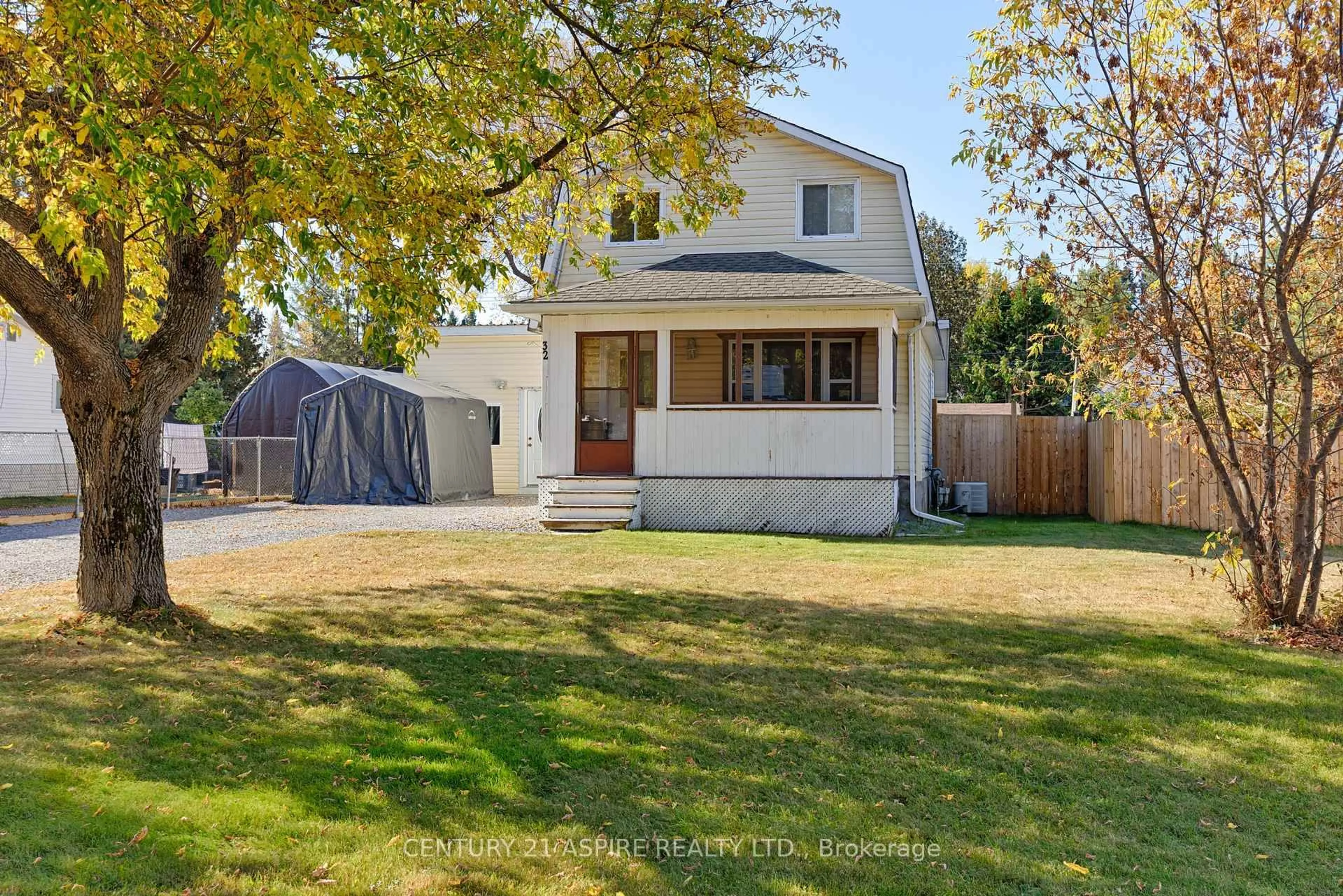 Unknown for 32 Railway St, Chalk River Ontario K0J 1J0