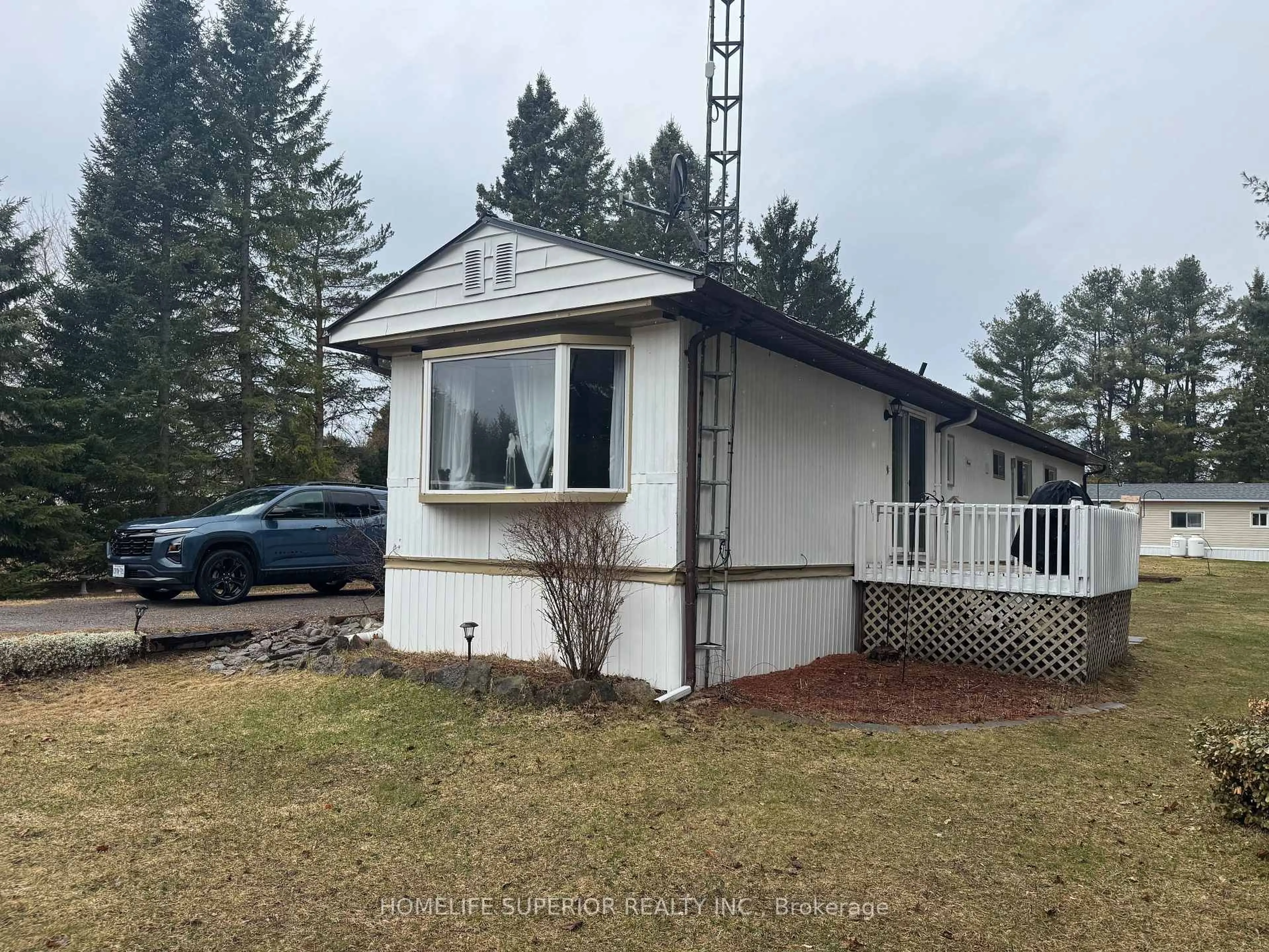 Home with vinyl exterior material, building for 6 Belmont St, Havelock-Belmont-Methuen Ontario K0L 1Z0