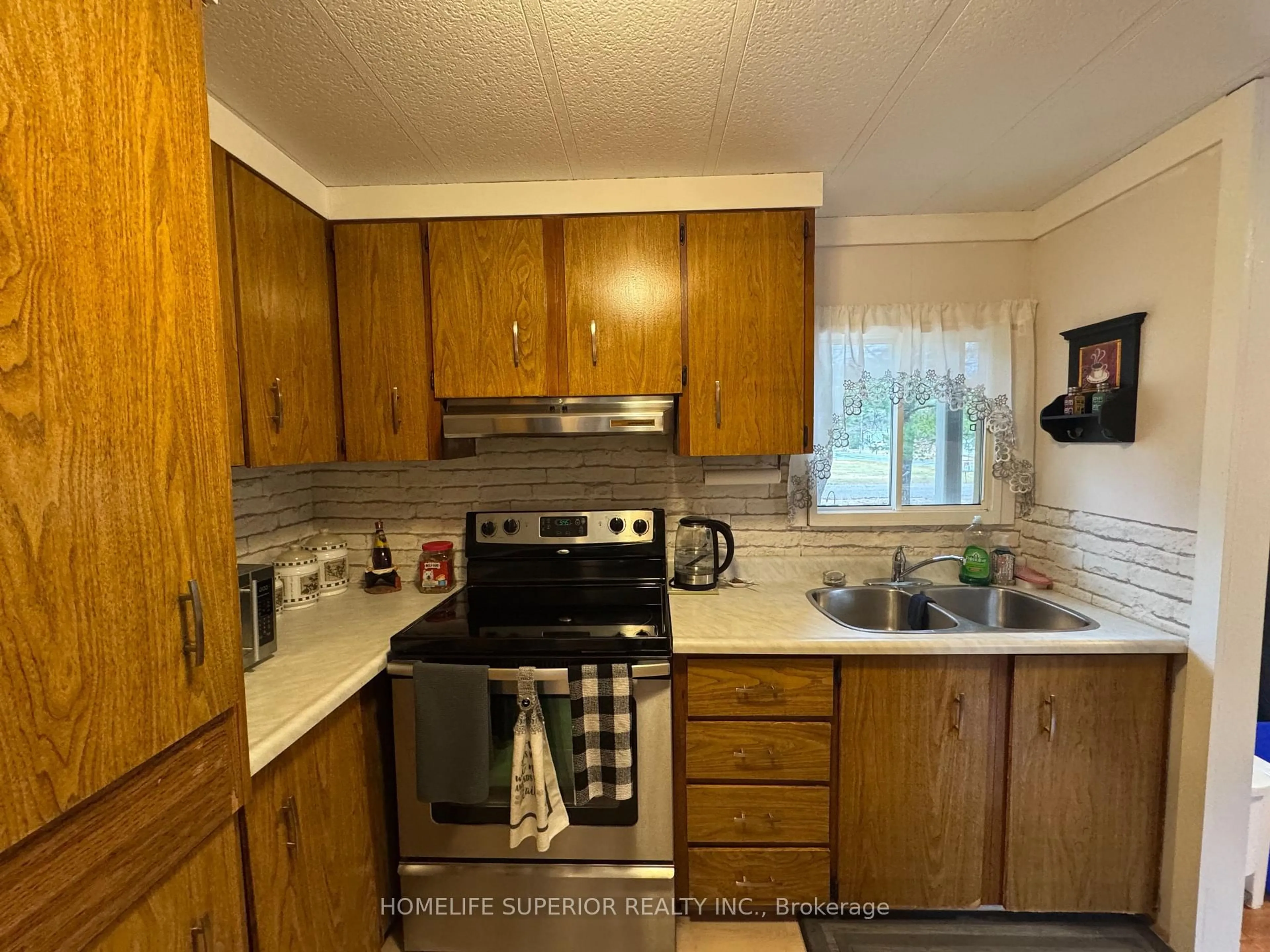 Standard kitchen, unknown for 6 Belmont St, Havelock-Belmont-Methuen Ontario K0L 1Z0