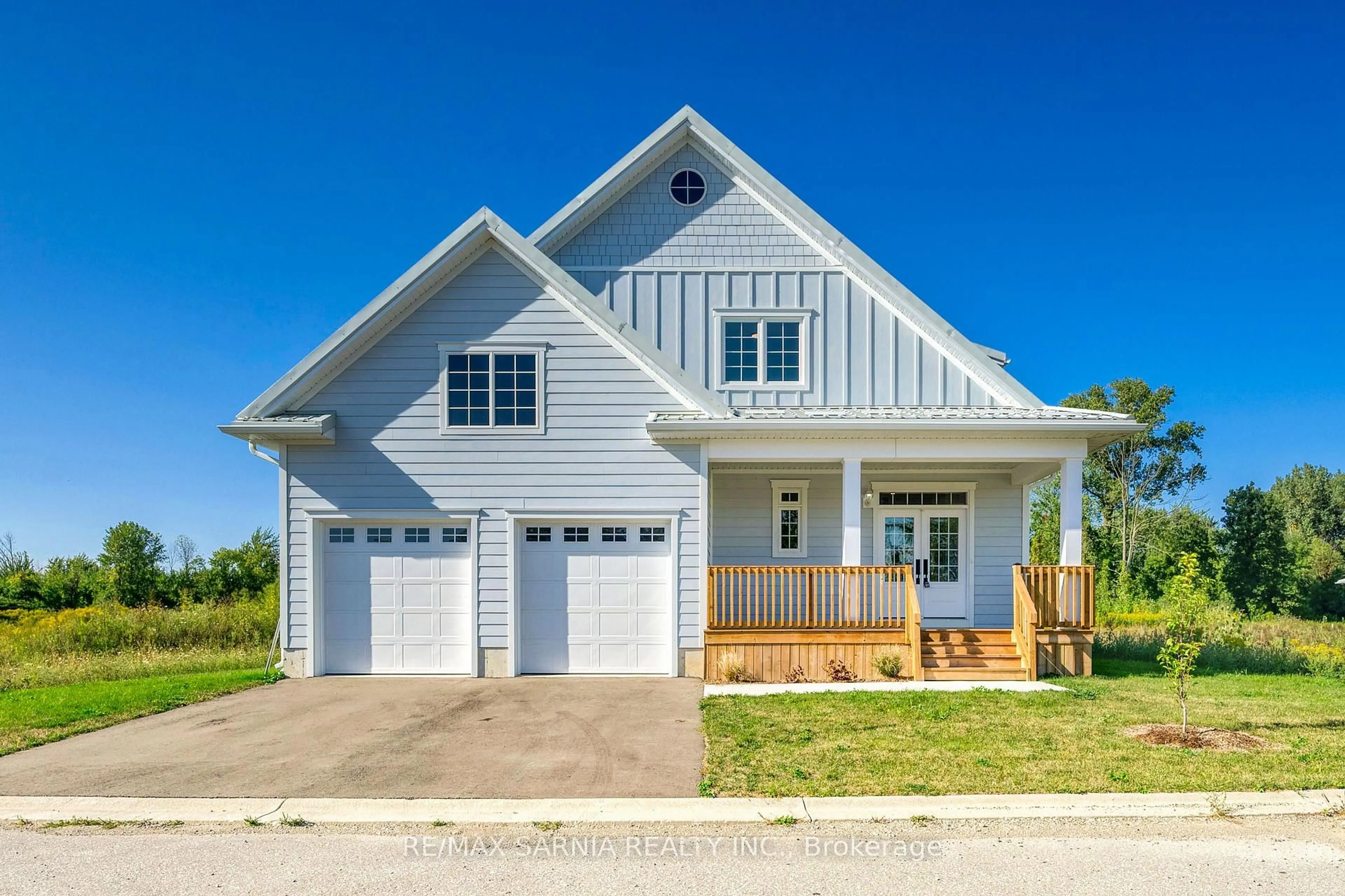 Home with vinyl exterior material, street for 4166 BOARDWALK Ave, Plympton-Wyoming Ontario N0N 1J0