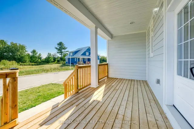 4166 BOARDWALK Ave, Plympton-Wyoming 2