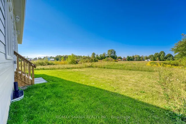 4166 BOARDWALK Ave, Plympton-Wyoming 3