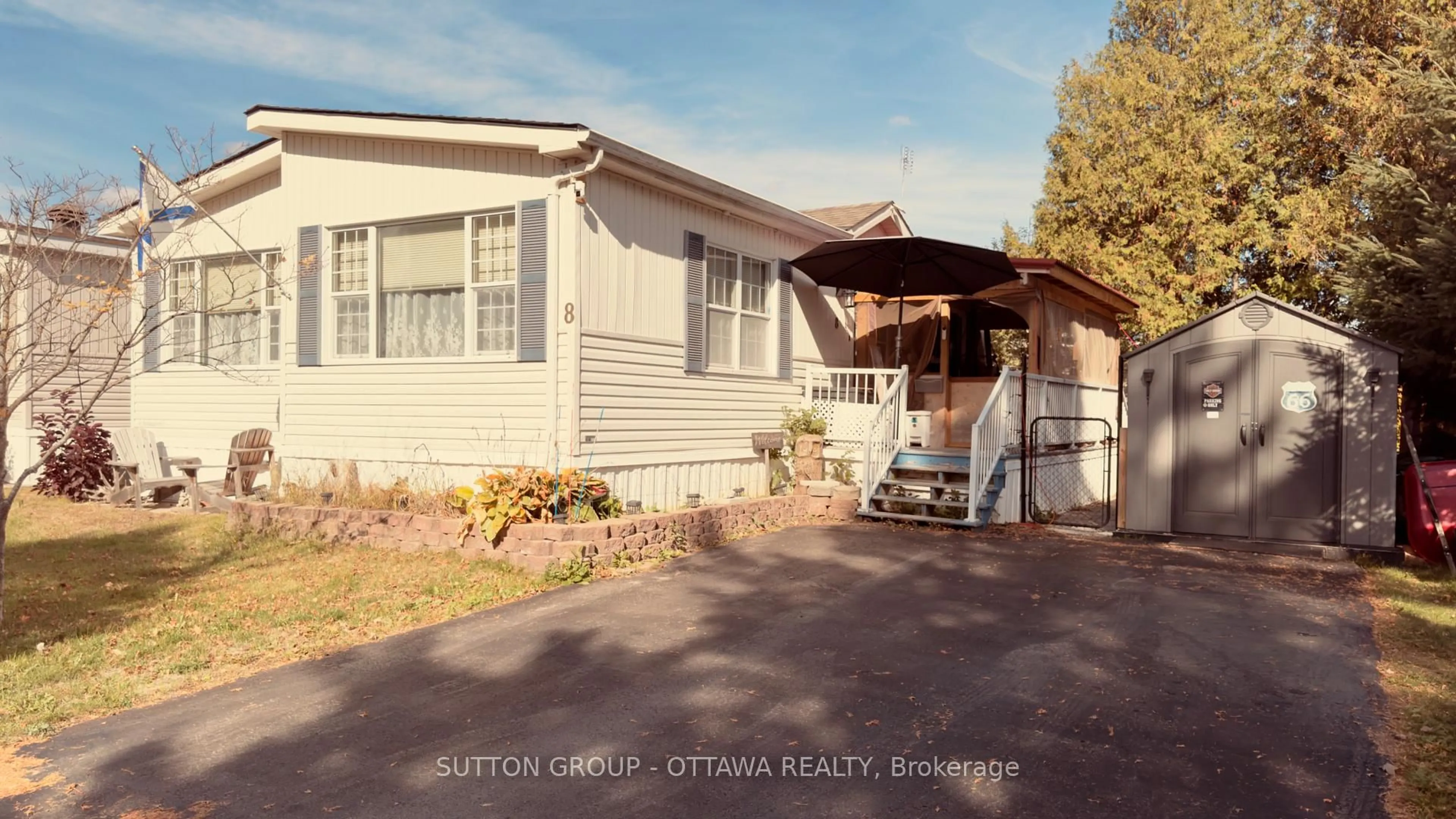 Home with vinyl exterior material, street for 8 Yvette Private, Ashton Ontario K0A 1B0