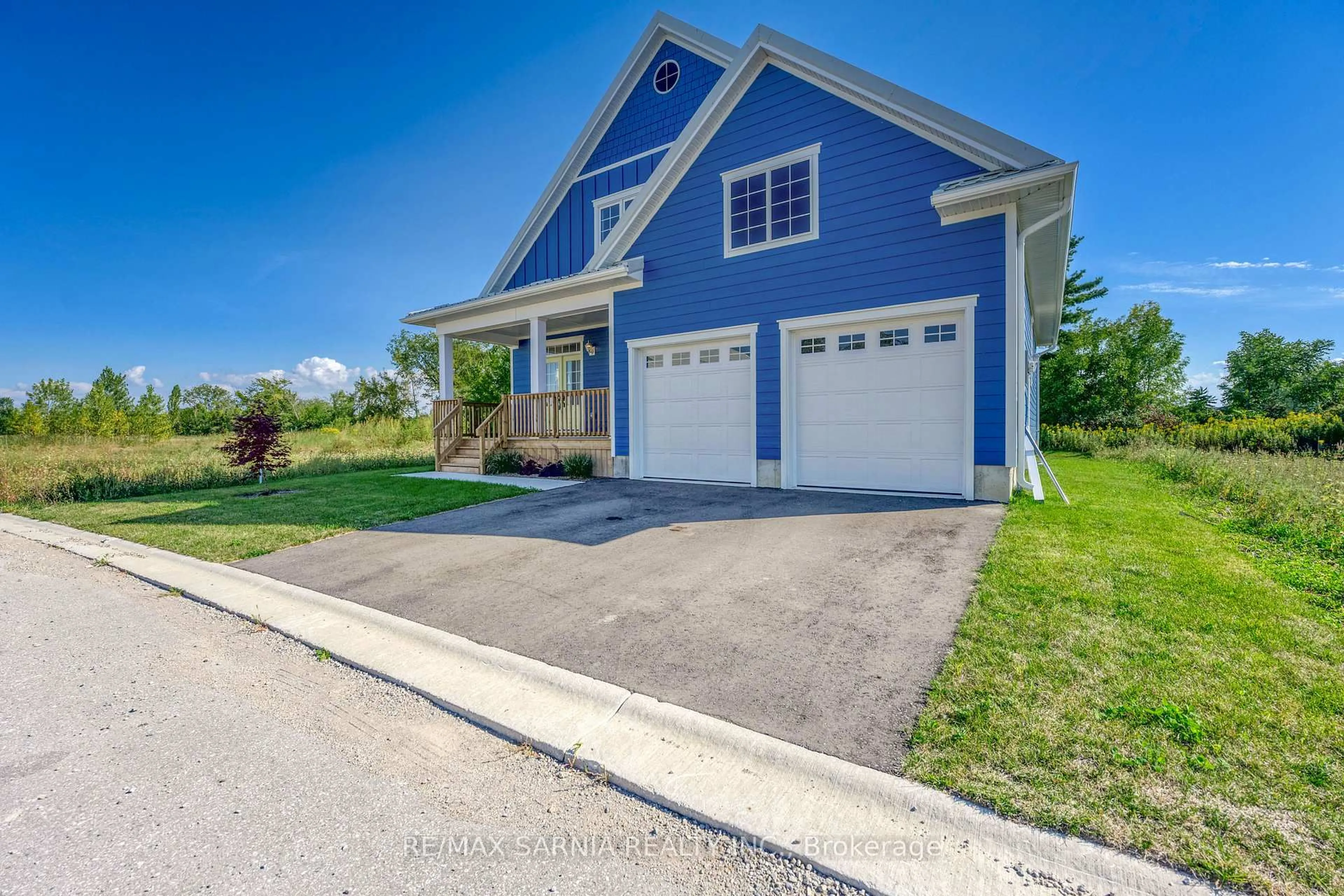 Home with vinyl exterior material, street for 4167 BOARDWALK Ave, Plympton-Wyoming Ontario N0N 1J0