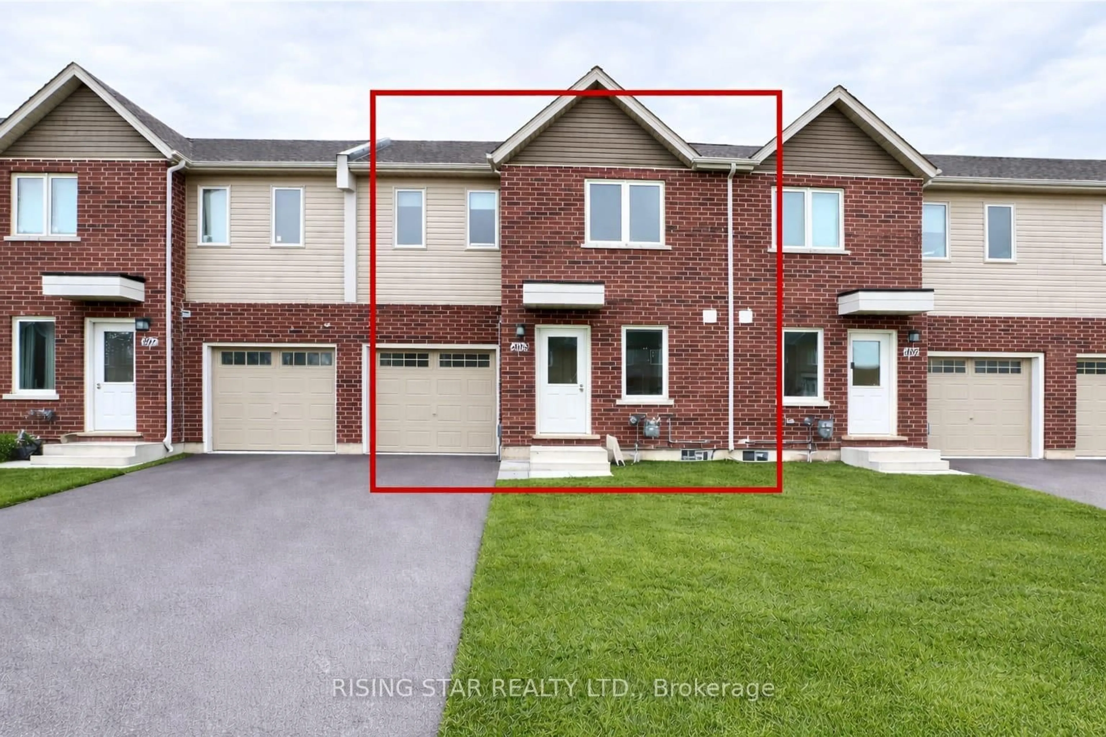 Home with brick exterior material, street for 403 Chaffey St, Welland Ontario L3B 2Y7