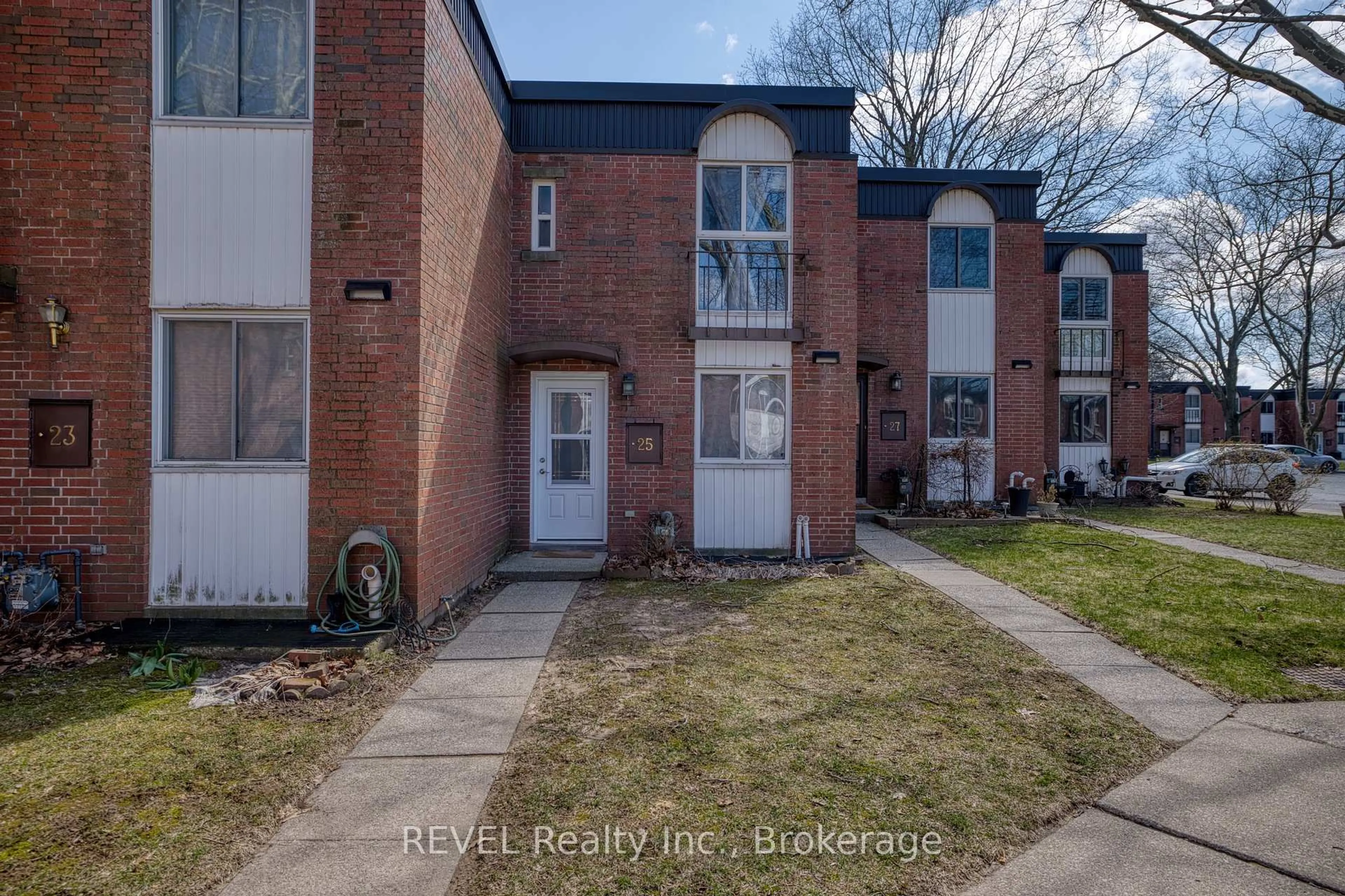 Unknown for 6476 Huggins St #25, Niagara Falls Ontario L2J 1G9